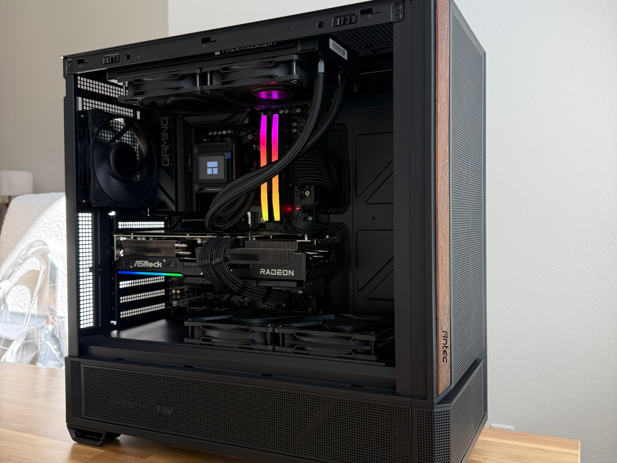 STEALTH 🥷 | 9070 XT | 7700x | 32gb DDR5 | 1tb m.2 | Gaming PC