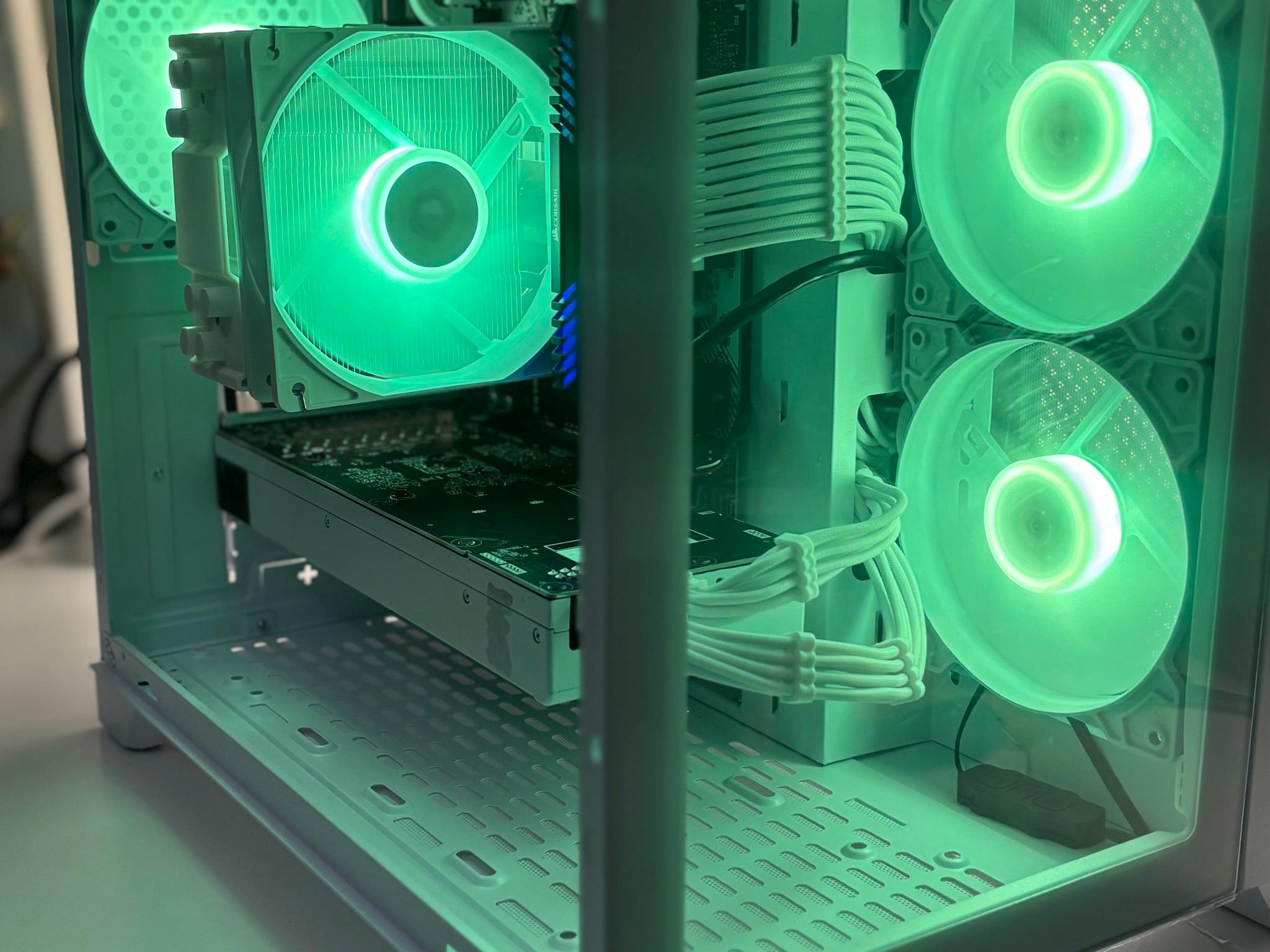 White Gaming PC - RTX 3070, Ryzen 5 3600, 16GB RAM, 512GB SSD