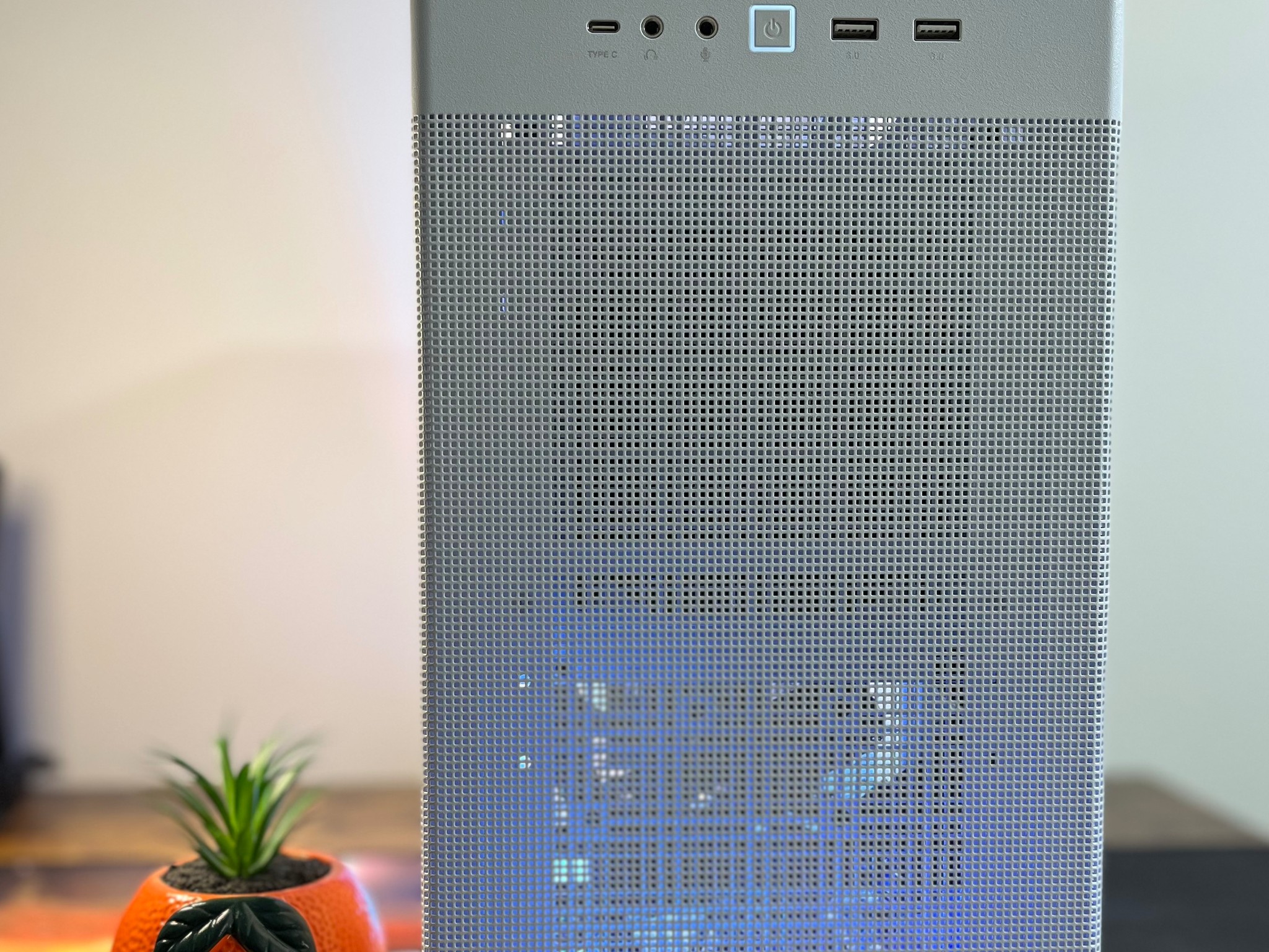 WHITE GAMING PC(RYZEN 5 3500x+RX 5700xt)