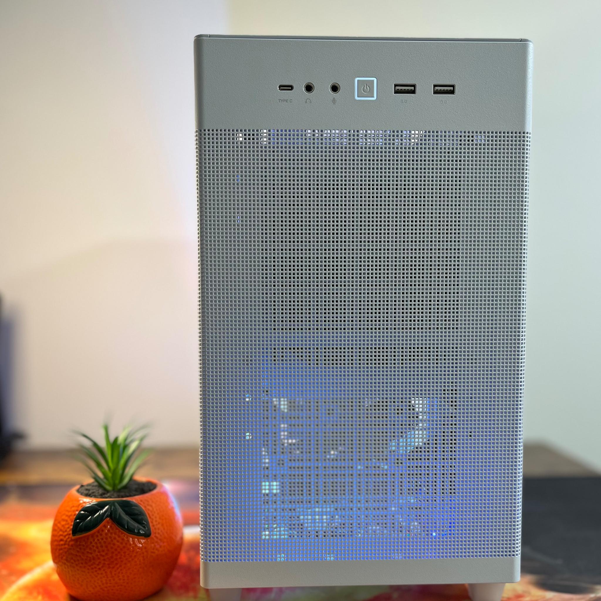 WHITE GAMING PC(RYZEN 5 3500x+RX 5700xt)