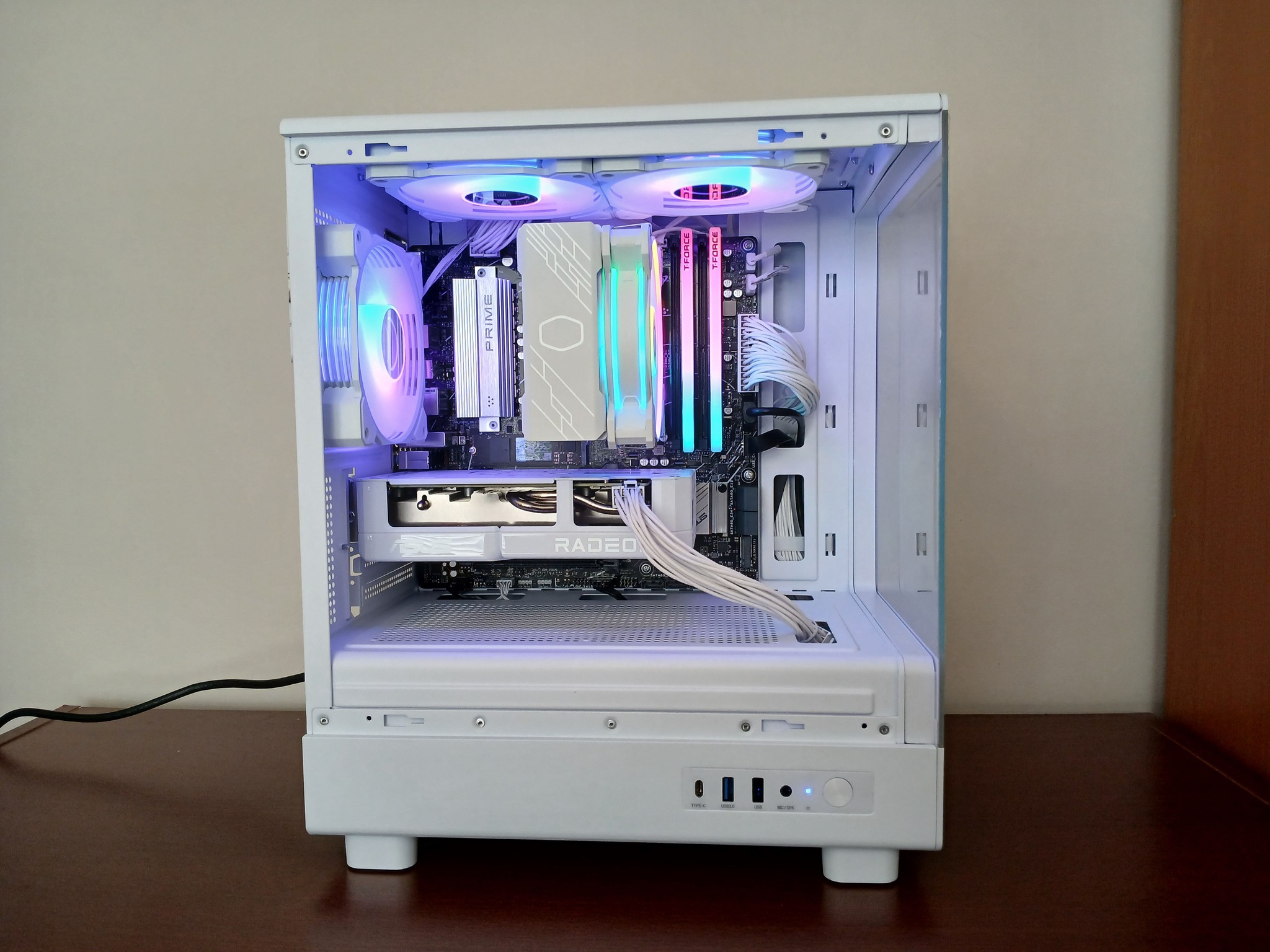 Snow White 1440P | RX 9060XT 16GB | Ryzen 5 7600X | 16GB RAM