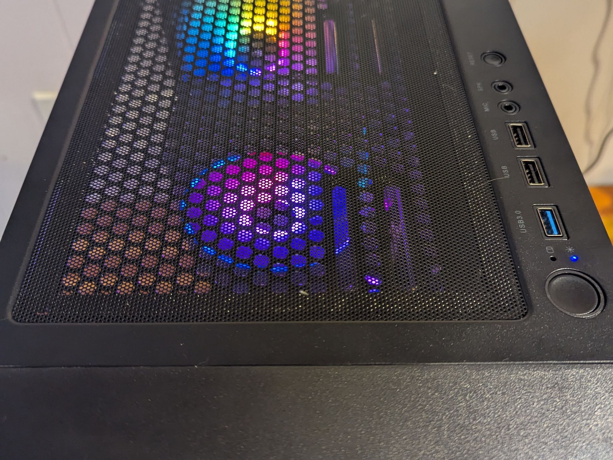 Ryzen 5 5600 || RTX 2070 Super || RGB Gaming PC