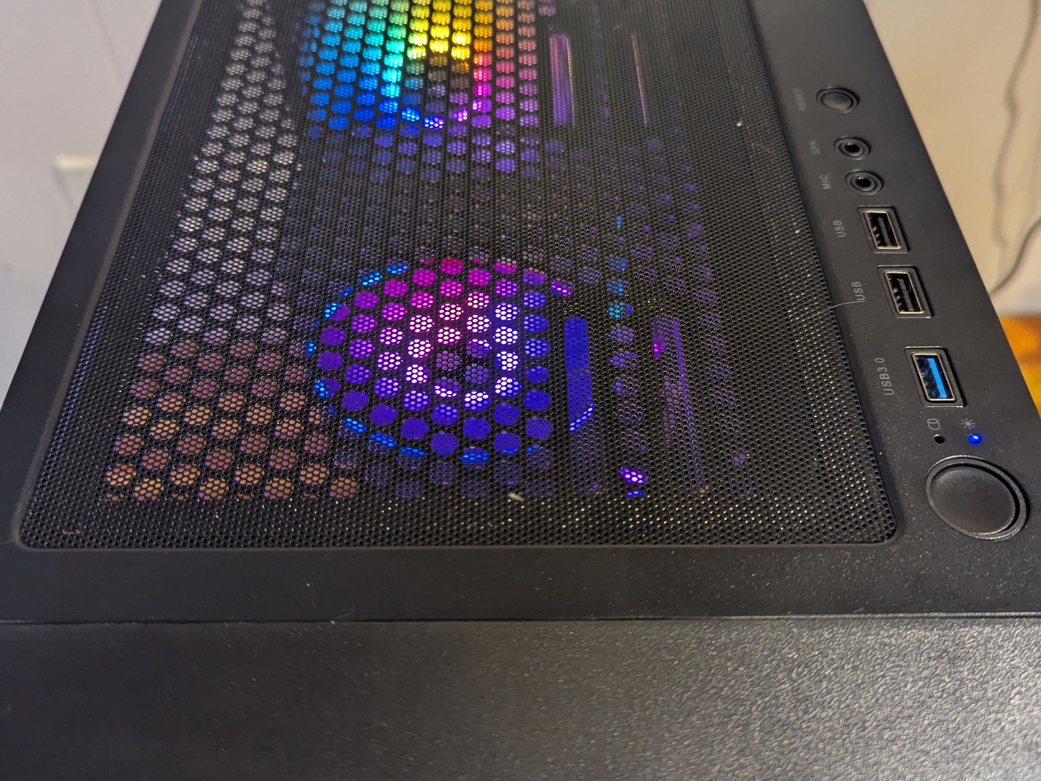 Ryzen 5 5600 || RTX 2070 Super || RGB Gaming PC