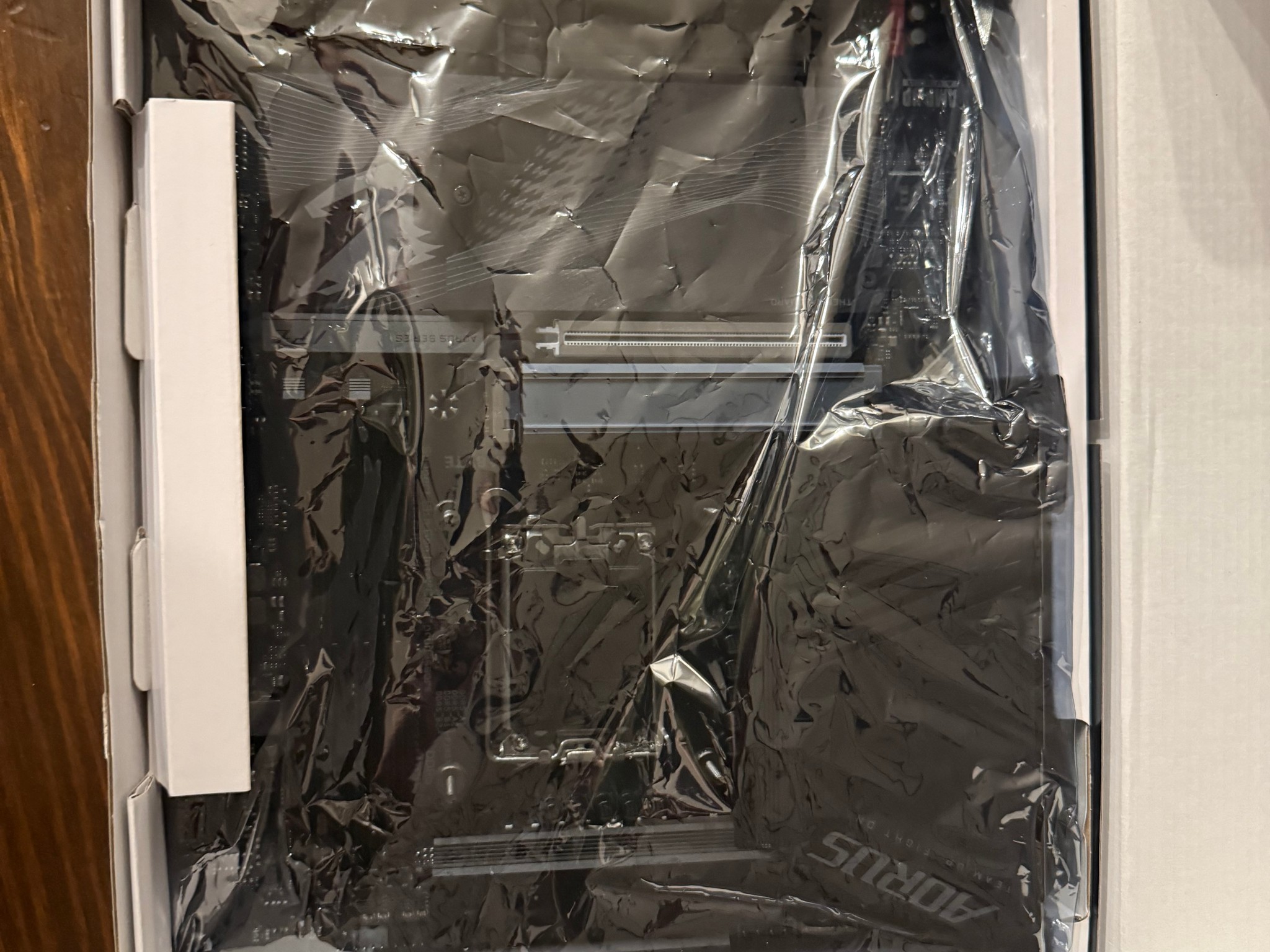 Gigabyte Z790 APRUS ELITE AX — BRAND NEW