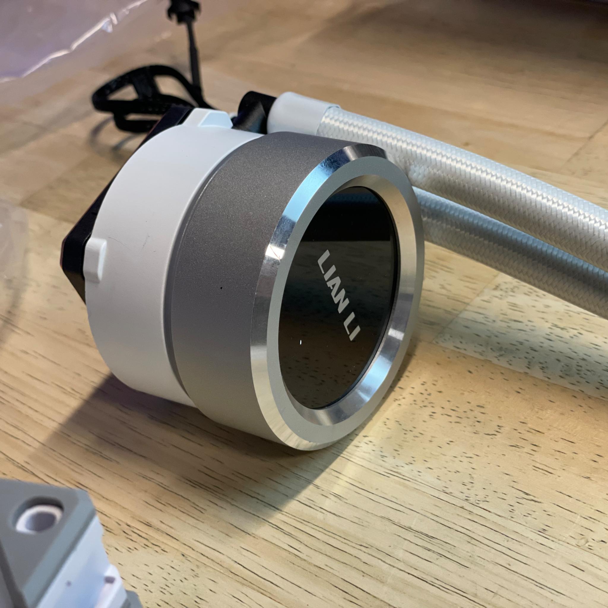 Lian Li Galahad 360 UNI FAN SL Edition AIO