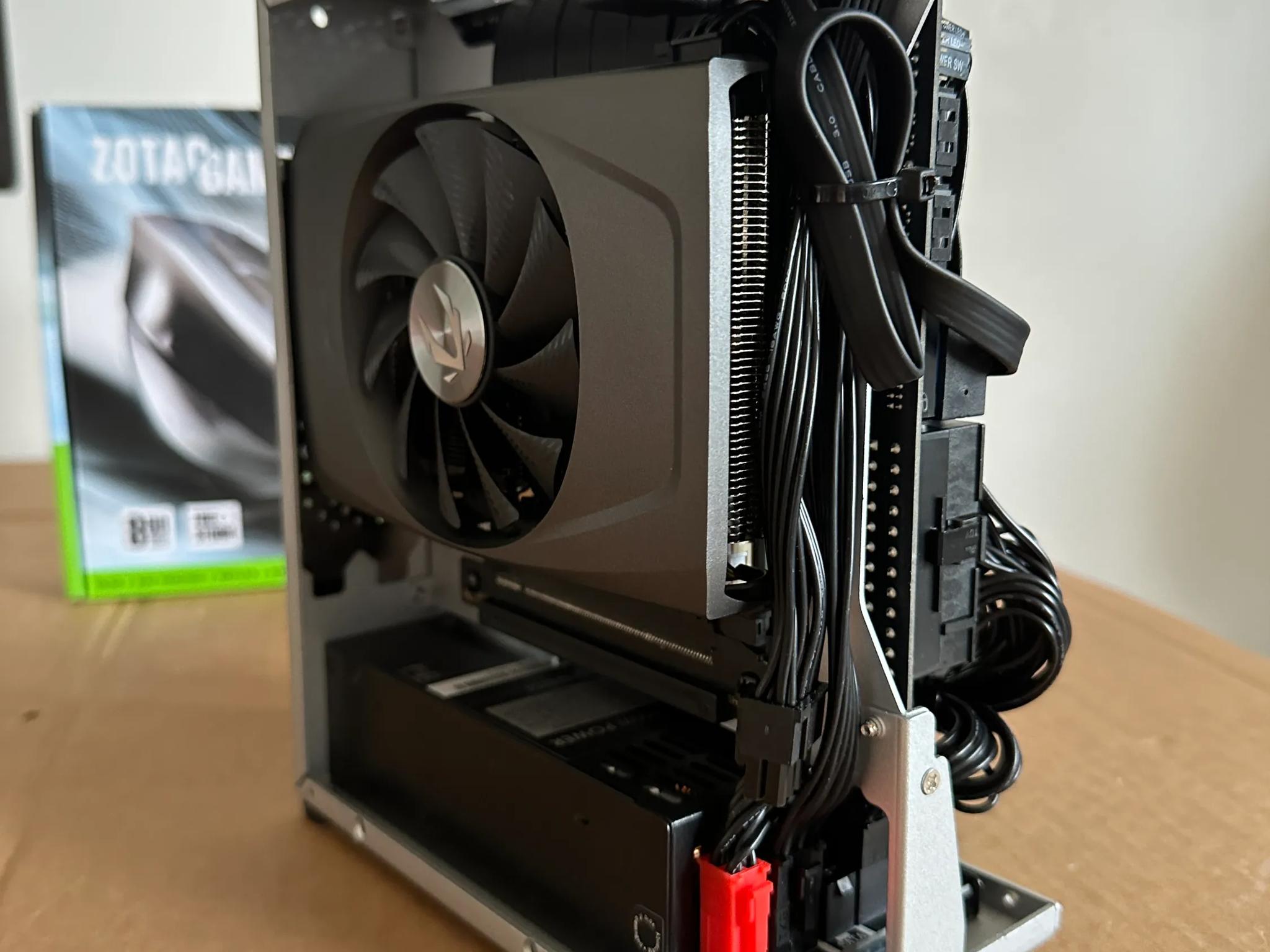 MINI GAMING PC - AMD Ryzen 5 5600X 6-Core + NVIDIA RTX 4060 8GB + 2TB NVME SSD + 32GB DDR4 RAM