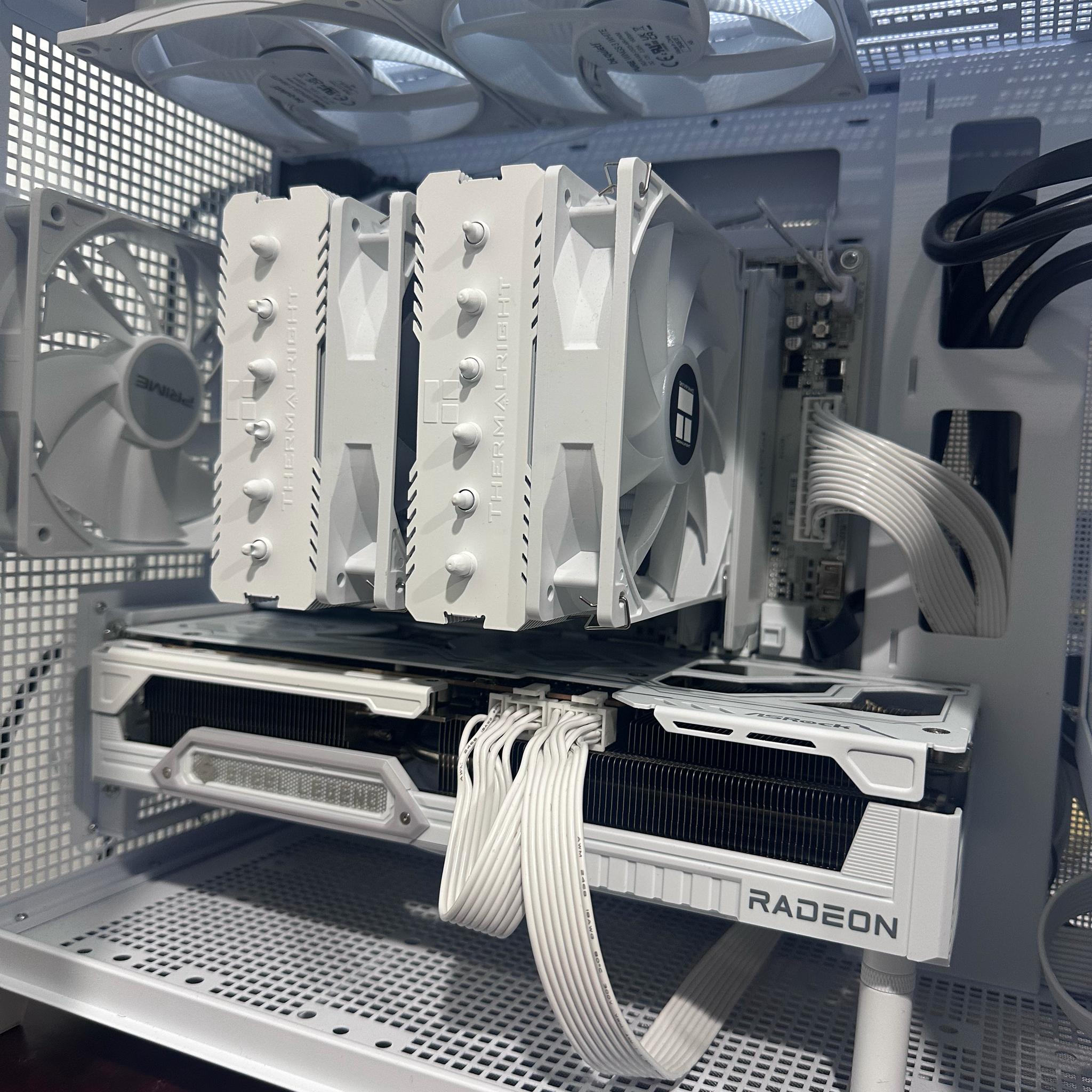 High-end Latest Gaming PC! | Ryzen 7 7800X3D & Radeon RX 9070XT