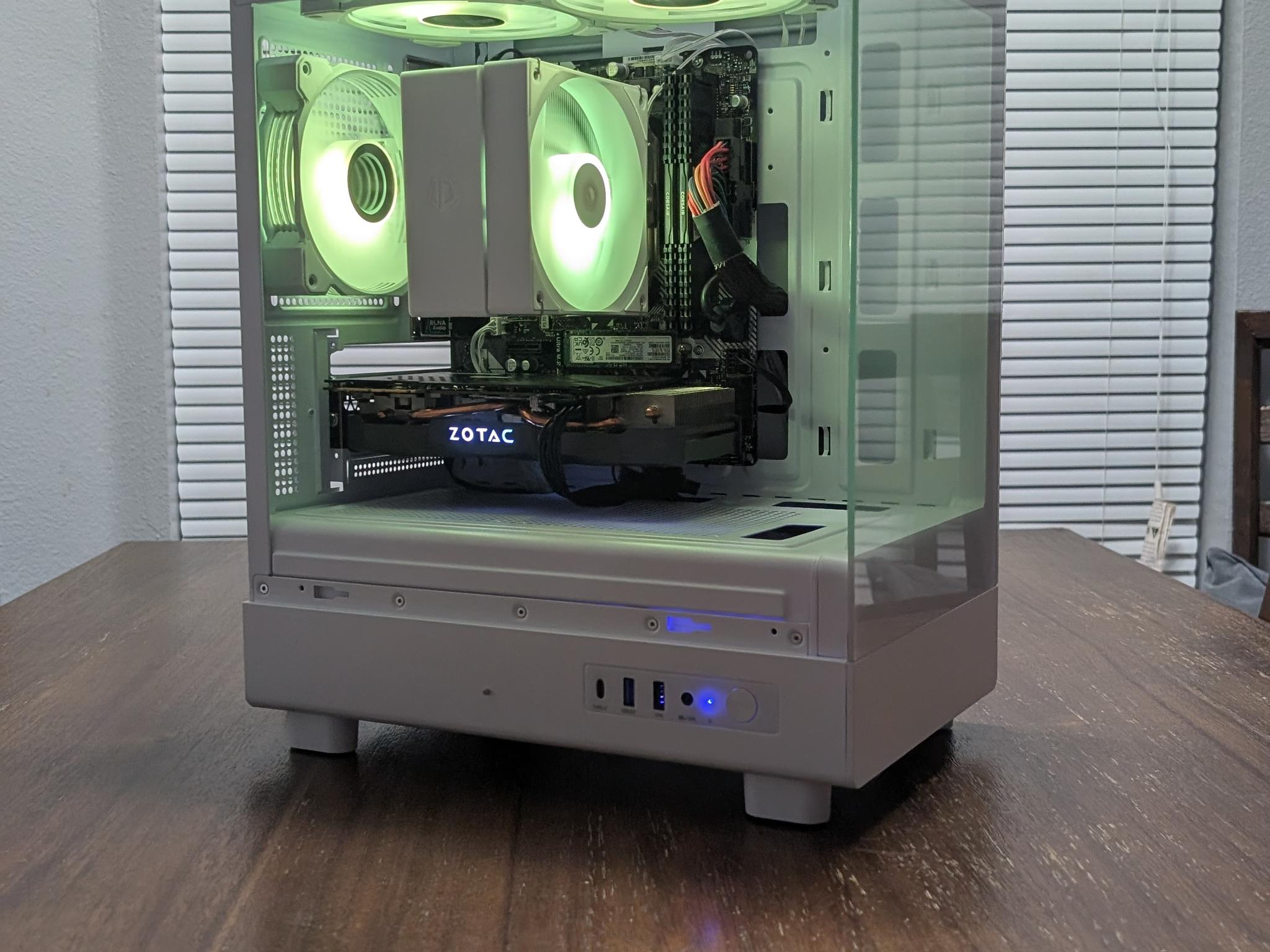 White GTX 1080 E-Sports Gaming PC
