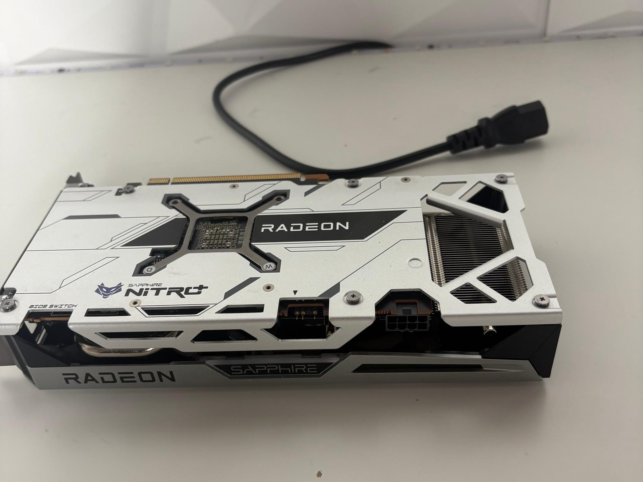 Sapphire NITRO+ Radeon RX 6600 XT 8GB