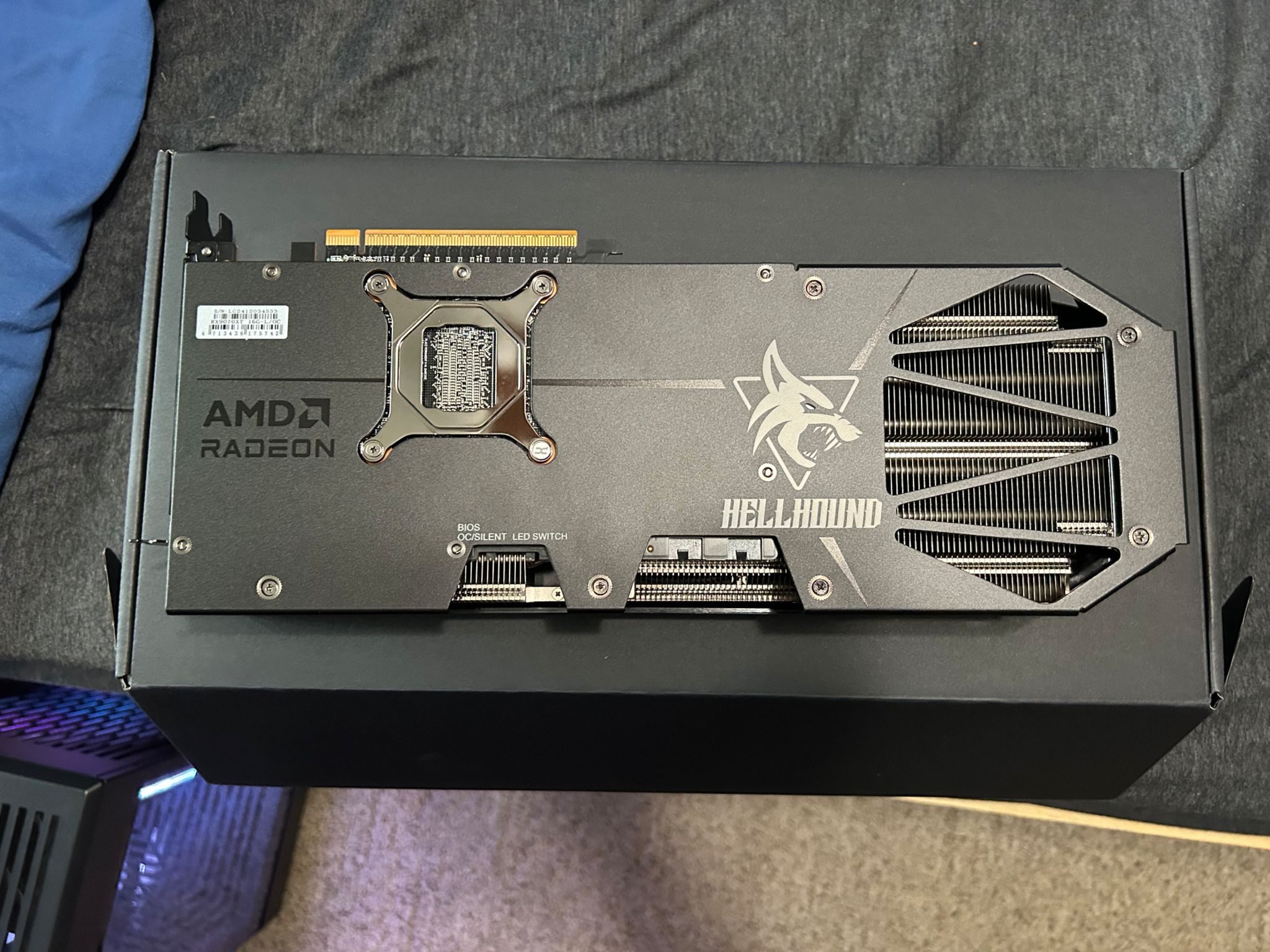 RADEON 9070 XT PowerColor HellHound - 16GB GPU