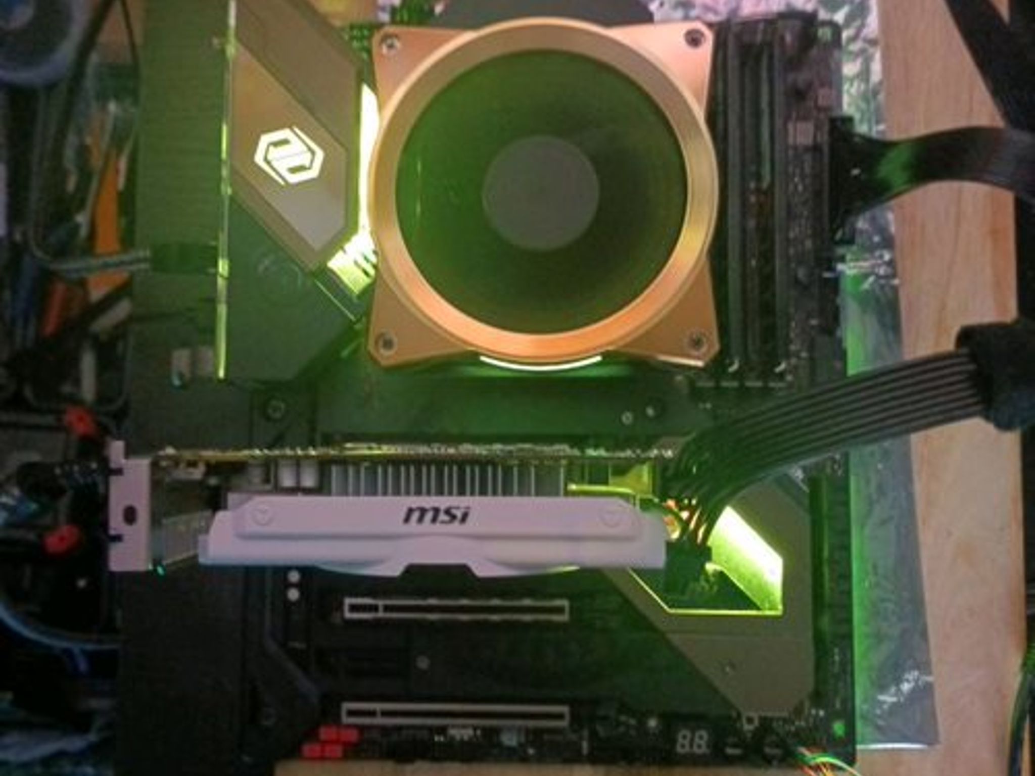 ASROCK Z490 TaiChi  Combo/ I5 10600k, 2tb m.2, 32gb 3600mhz Cl 18 ram.