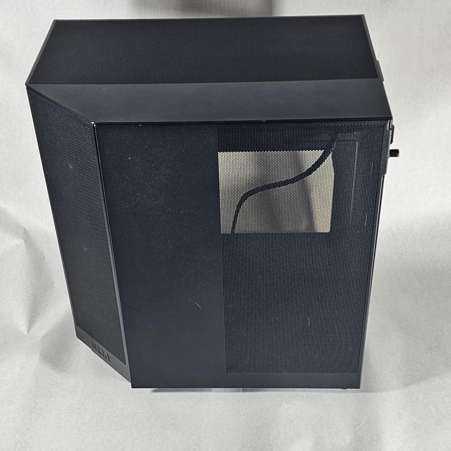 PC Case with Tempered Glass and 6 RGB Fans
