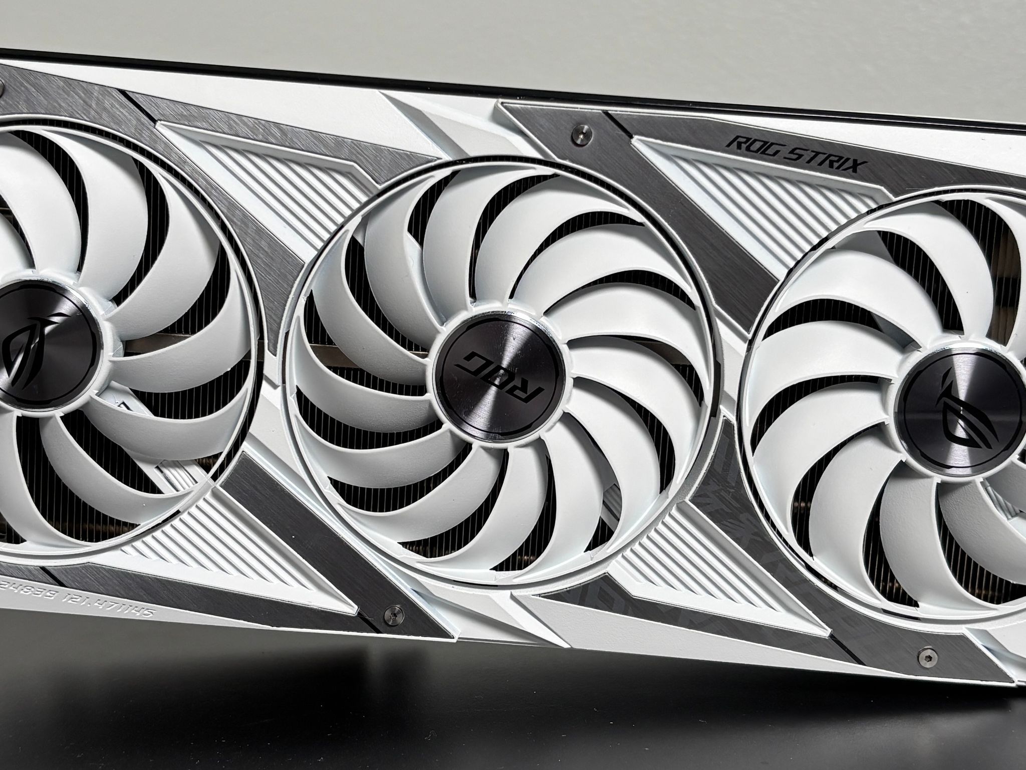 White ASUS ROG STRIX GAMING OC GeForce RTX 3080 10GB