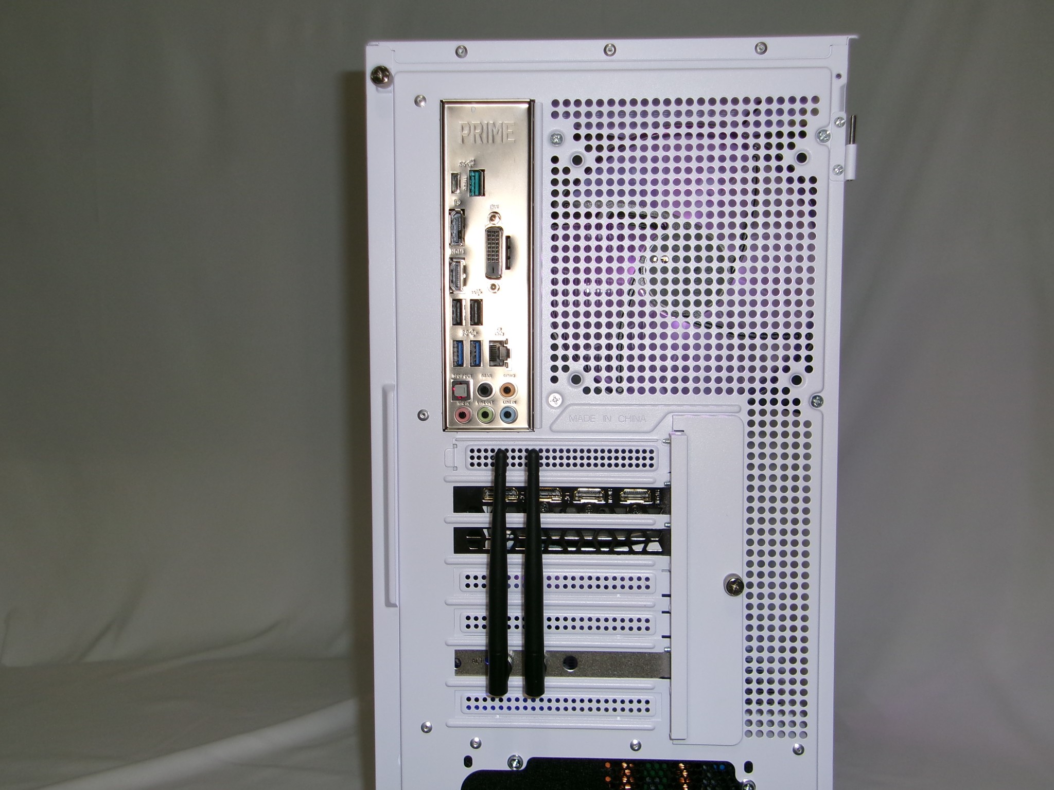 High-FPS 1080p & 1440p Gaming PC | RX 6600 XT & i5-9600k | 16gb RAM | 1TB NMVe SSD