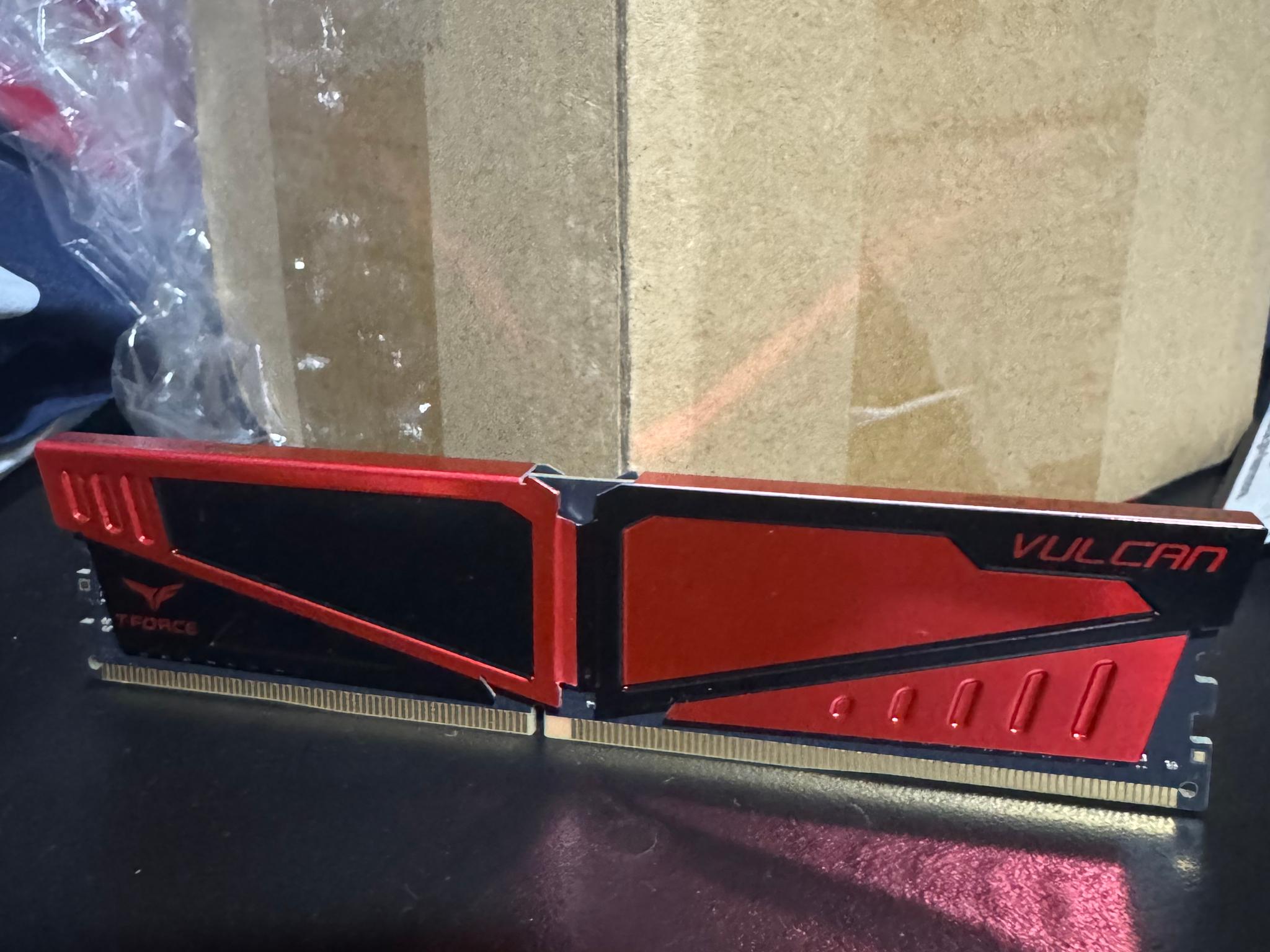 TeamGroup T-Force Vulcan Z Red 8GB DDR4 2400MHz