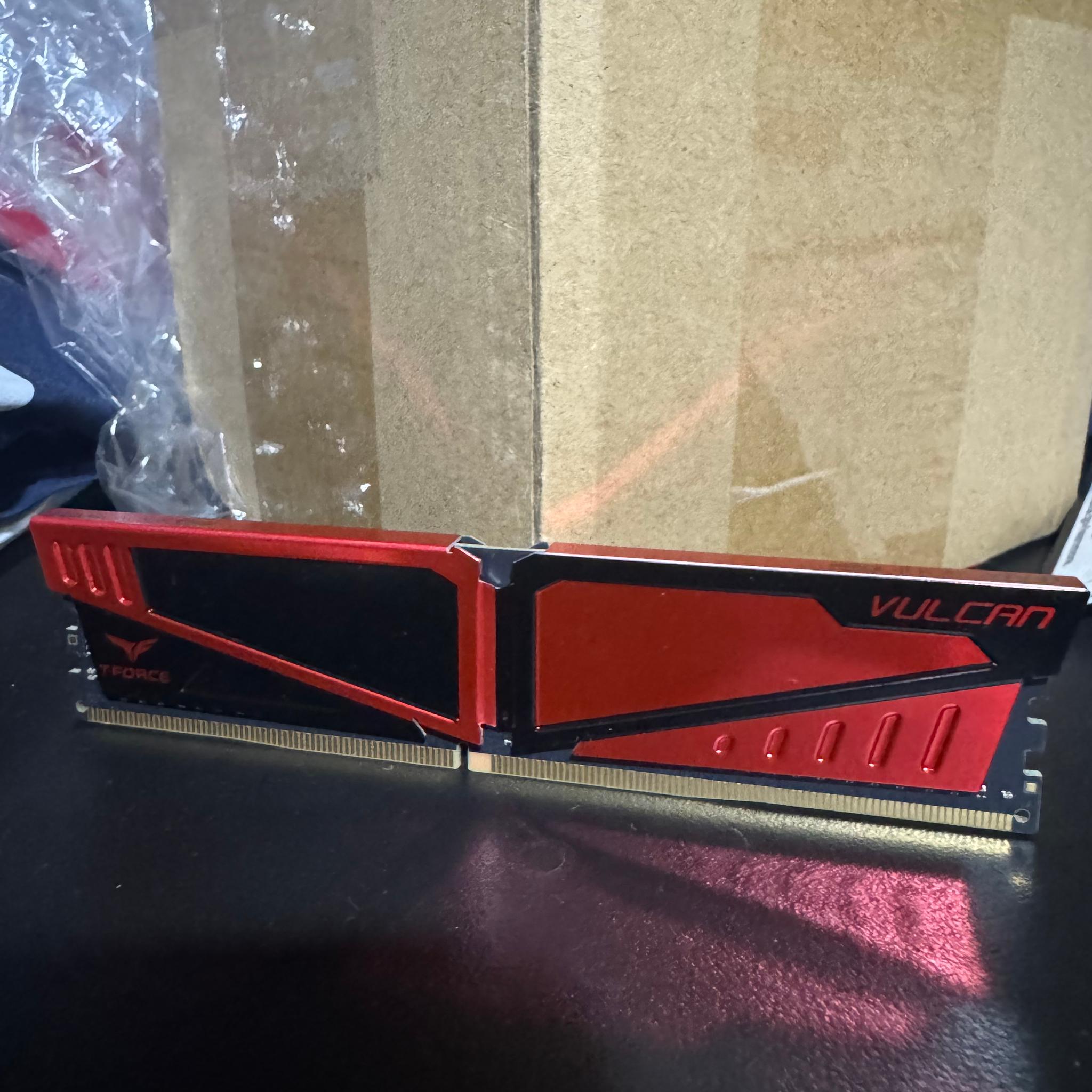 TeamGroup T-Force Vulcan Z Red 8GB DDR4 2400MHz
