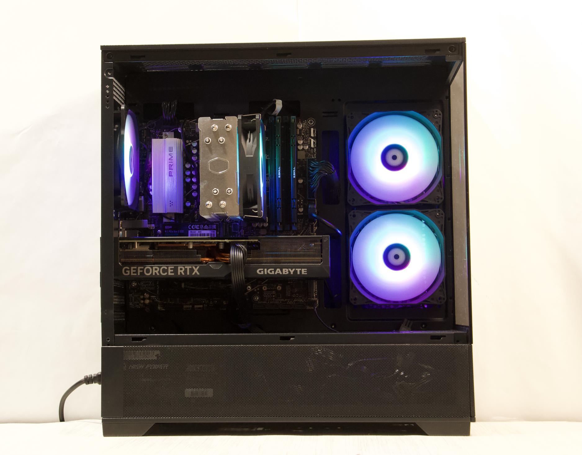 RTX 4070 Ti, Ryzen 7 7700X, 32GB DDR5, 1TB NVMe SSD, WiFi - 1440p Gaming PC