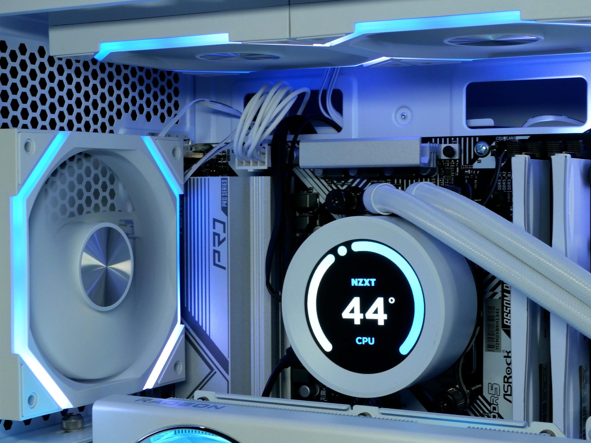 🧊 RX 7800XT, Ryzen 7500F, 32gb ram, 1TB nvme White gaming pc