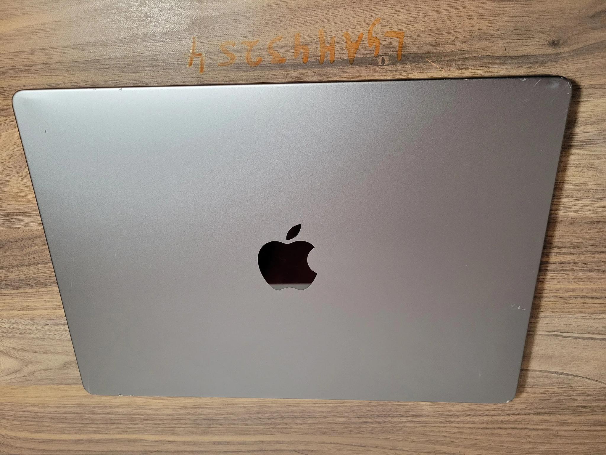 Apple Macbook Pro 2021 14 inch Laptop-M1 Pro 10 Core-1Tb-16Gb Ram