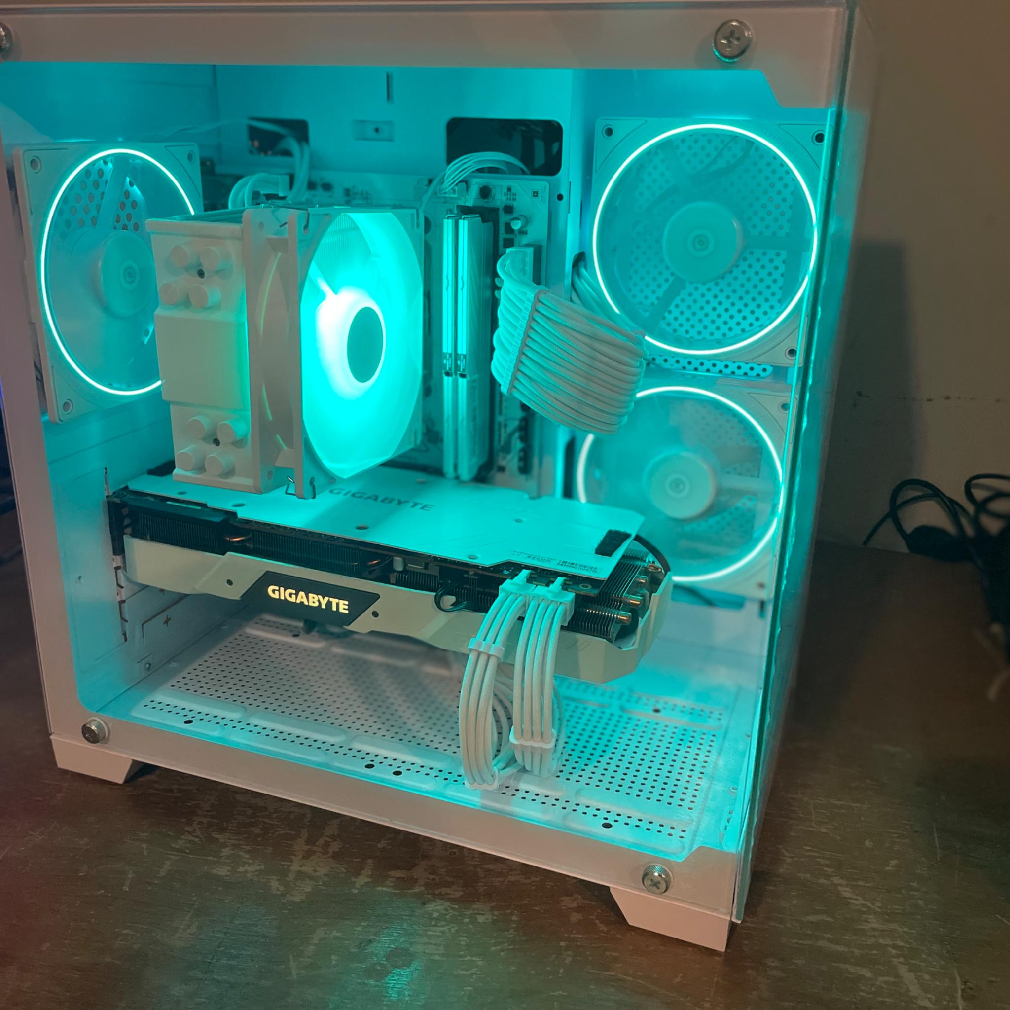 Ryzen 7| RTX 2070 Super| 32GB Ram| 1TB| WiFi
