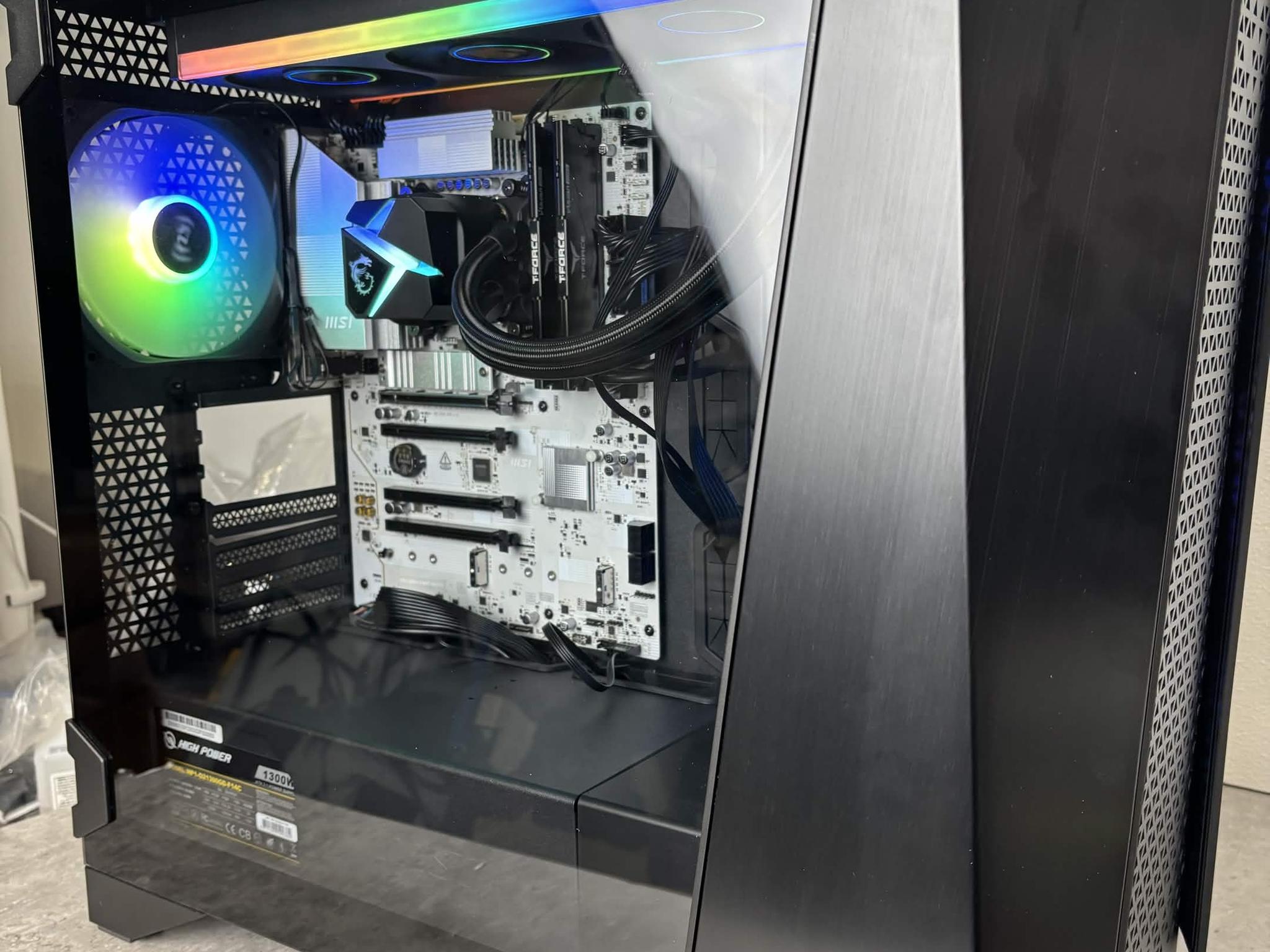 MSI 285K Prebuilt (No GPU)