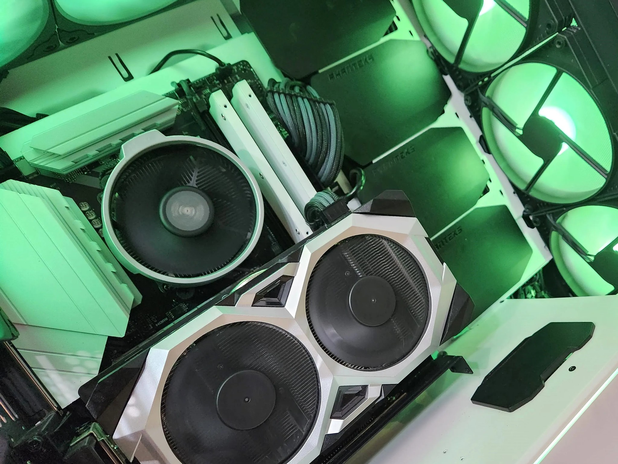 Custom RGB Gaming PC: R5 3600 RTX 2060 1TB SSD 16GB RAM