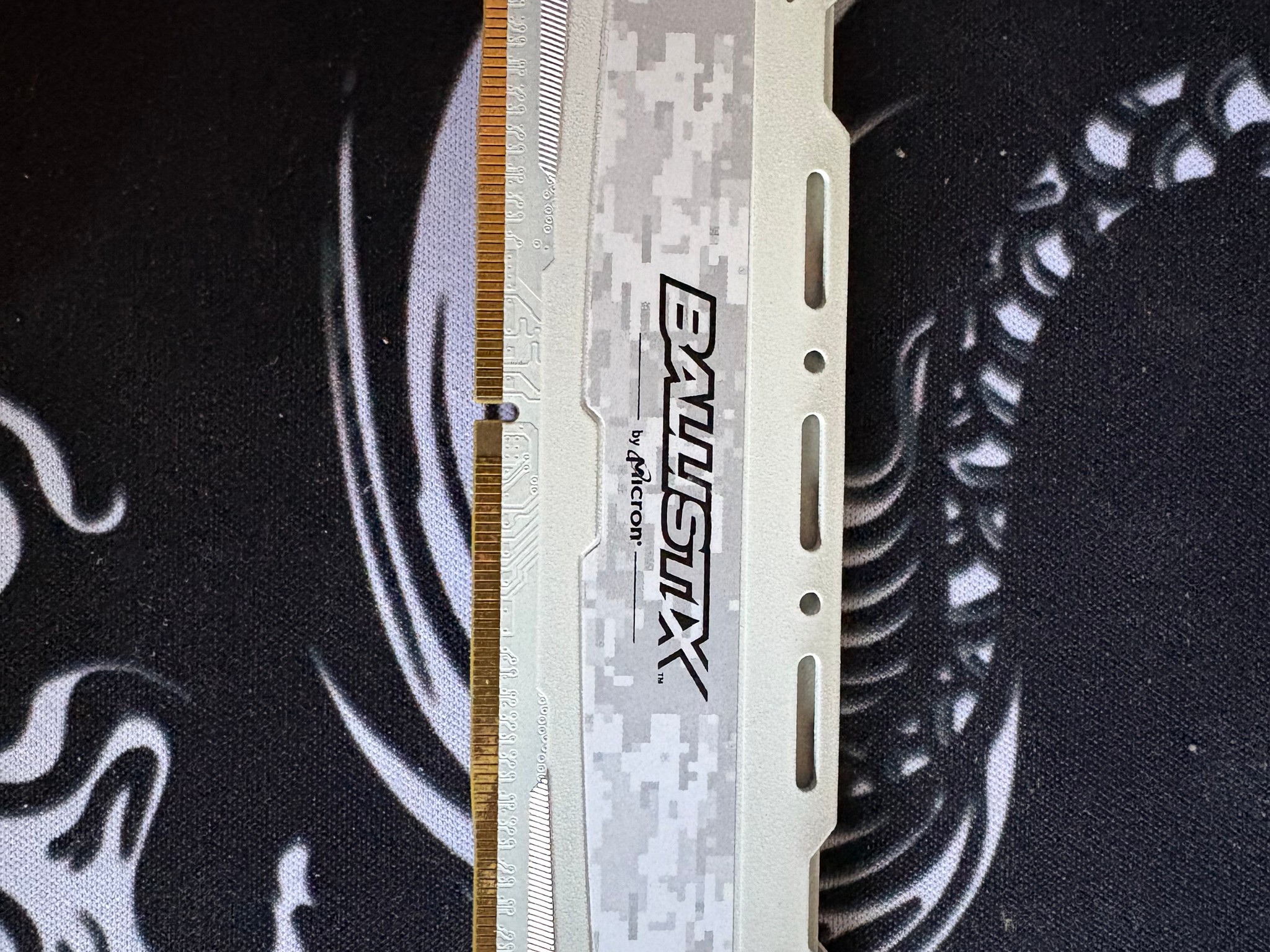 Crucial Ballistix Sport LT 8GB (2x4GB) DDR4-2400 CL16 - White