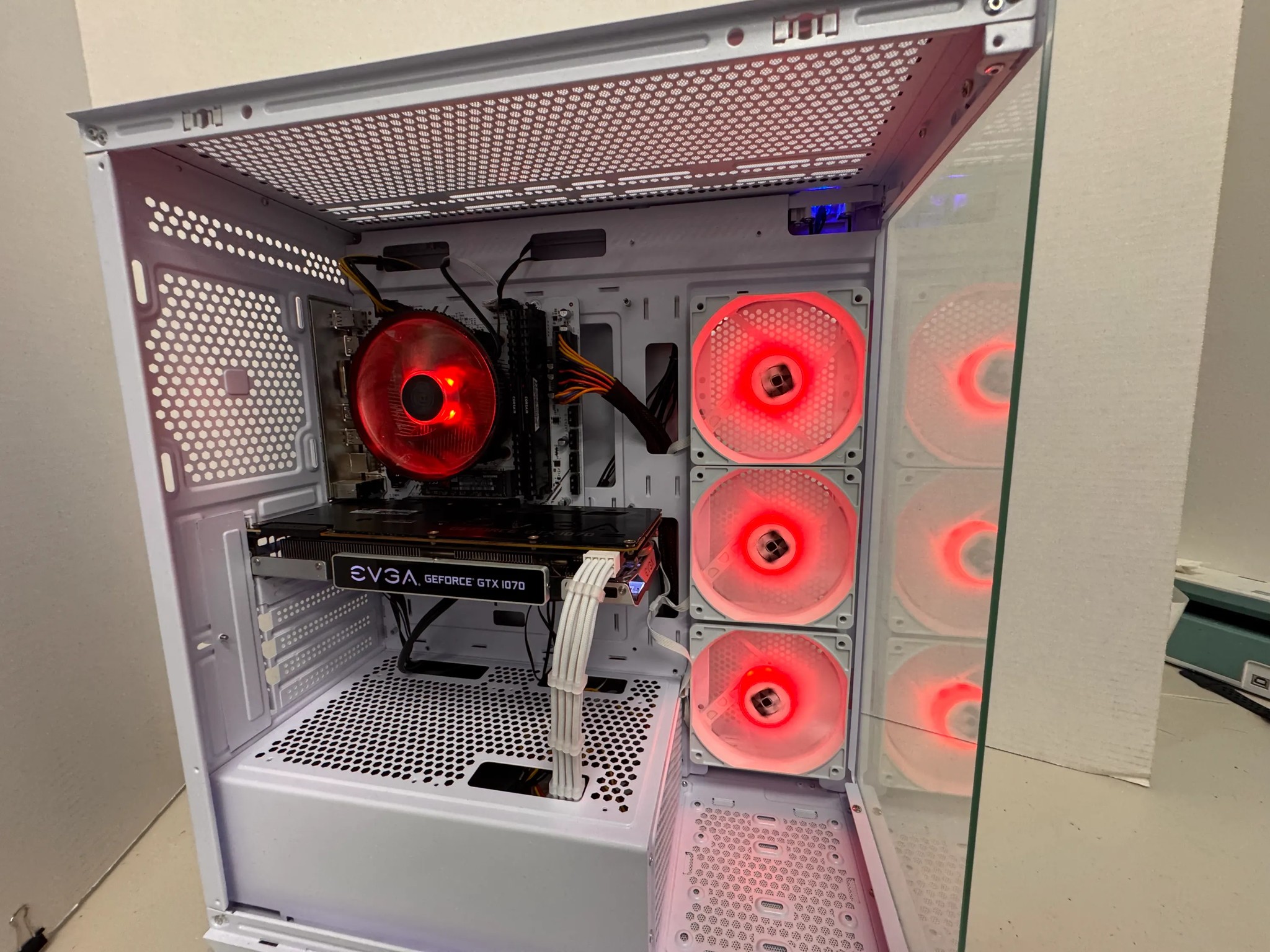 ⚪️ Clean White GTX 1070 8Gb + Ryzen 3 Gaming PC | 16GB RAM | 500GB M.2 SSD | Ready for Gaming 🎮