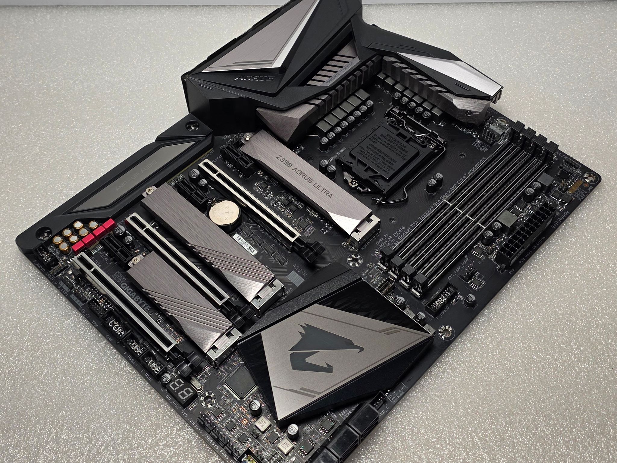 Gigabyte Z390 AORUS Ultra Intel LGA 1151 DDR4 Motherboard (ACCESSORIES INCLUDED)
