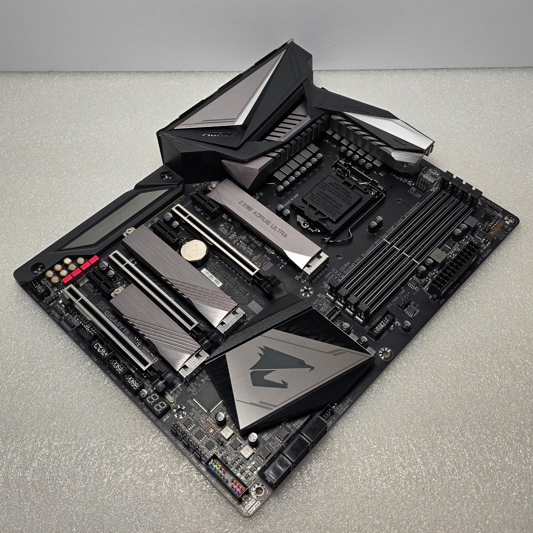 Gigabyte Z390 AORUS Ultra Intel LGA 1151 DDR4 Motherboard (ACCESSORIES INCLUDED)