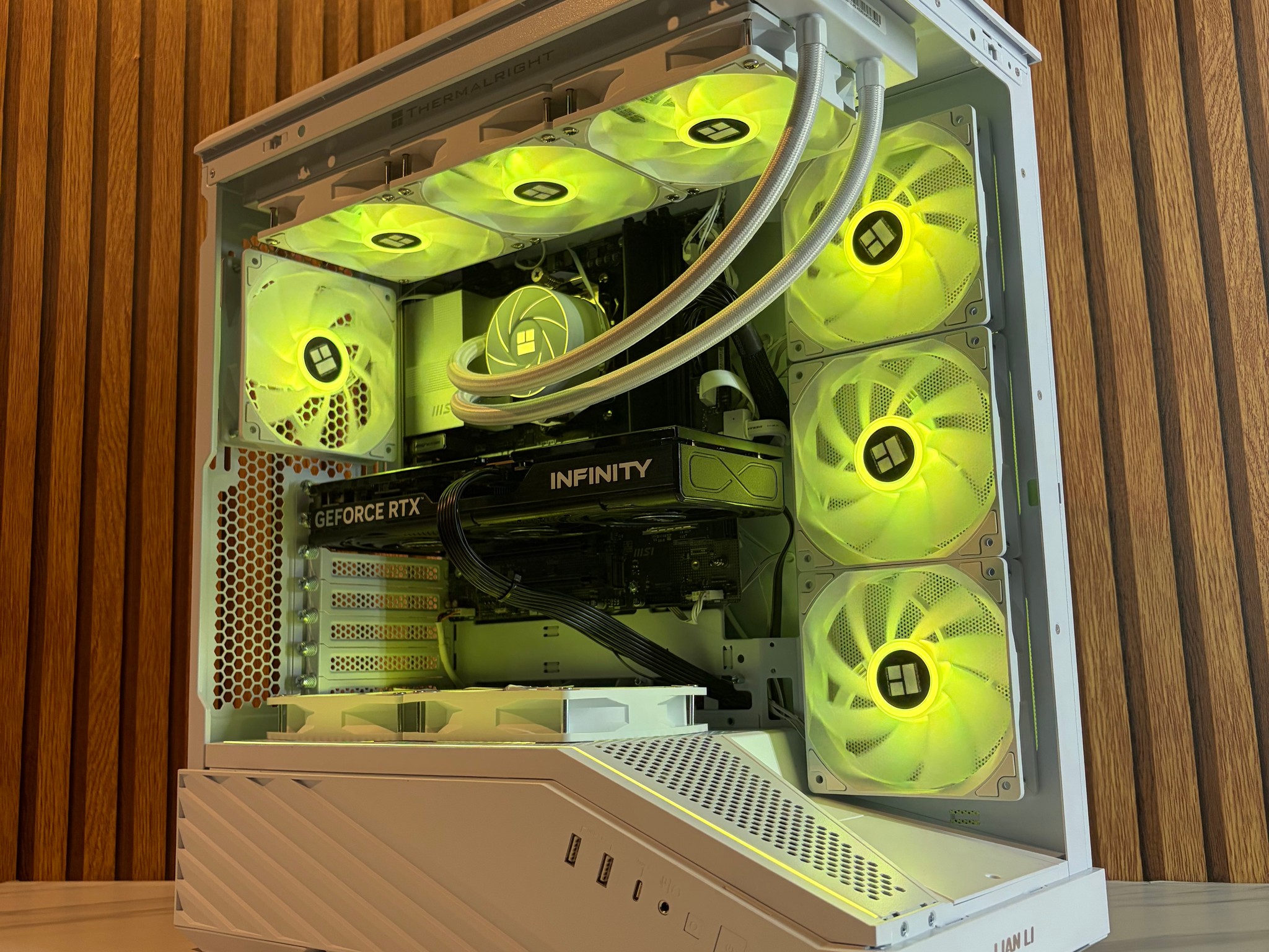 RTX 5070 | RYZEN 7 7800X3D | 16GB DDR5 | 750W PSU | 1TB SSD| 360MM AIO