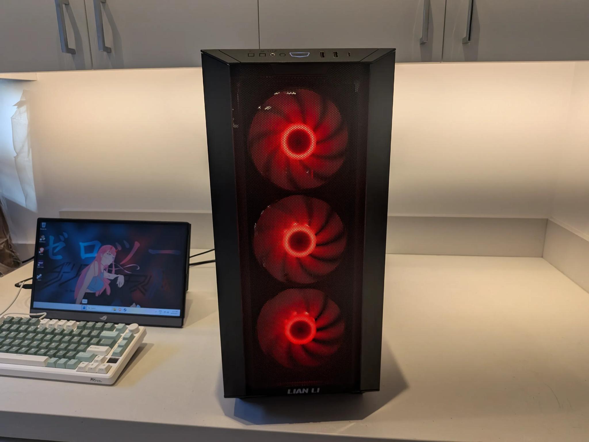 Red Oni - RX 9070, Ryzen 7 7800X3D, 32 GB DDR5 RAM, 2 TB NVME, Noctua NH-D15