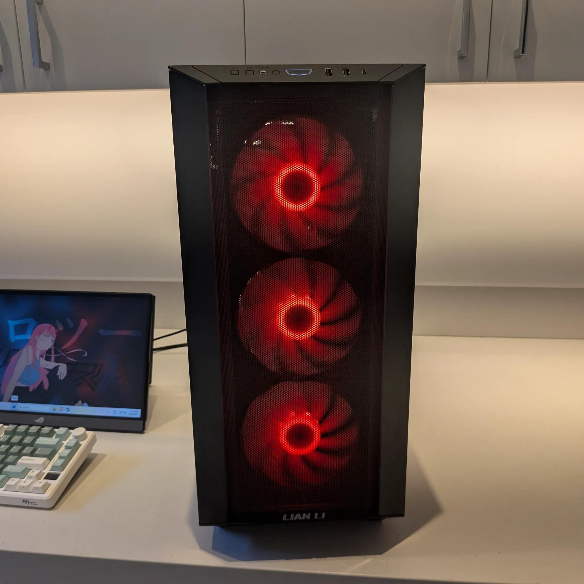 Red Oni - RX 9070, Ryzen 7 7800X3D, 32 GB DDR5 RAM, 2 TB NVME, Noctua NH-D15