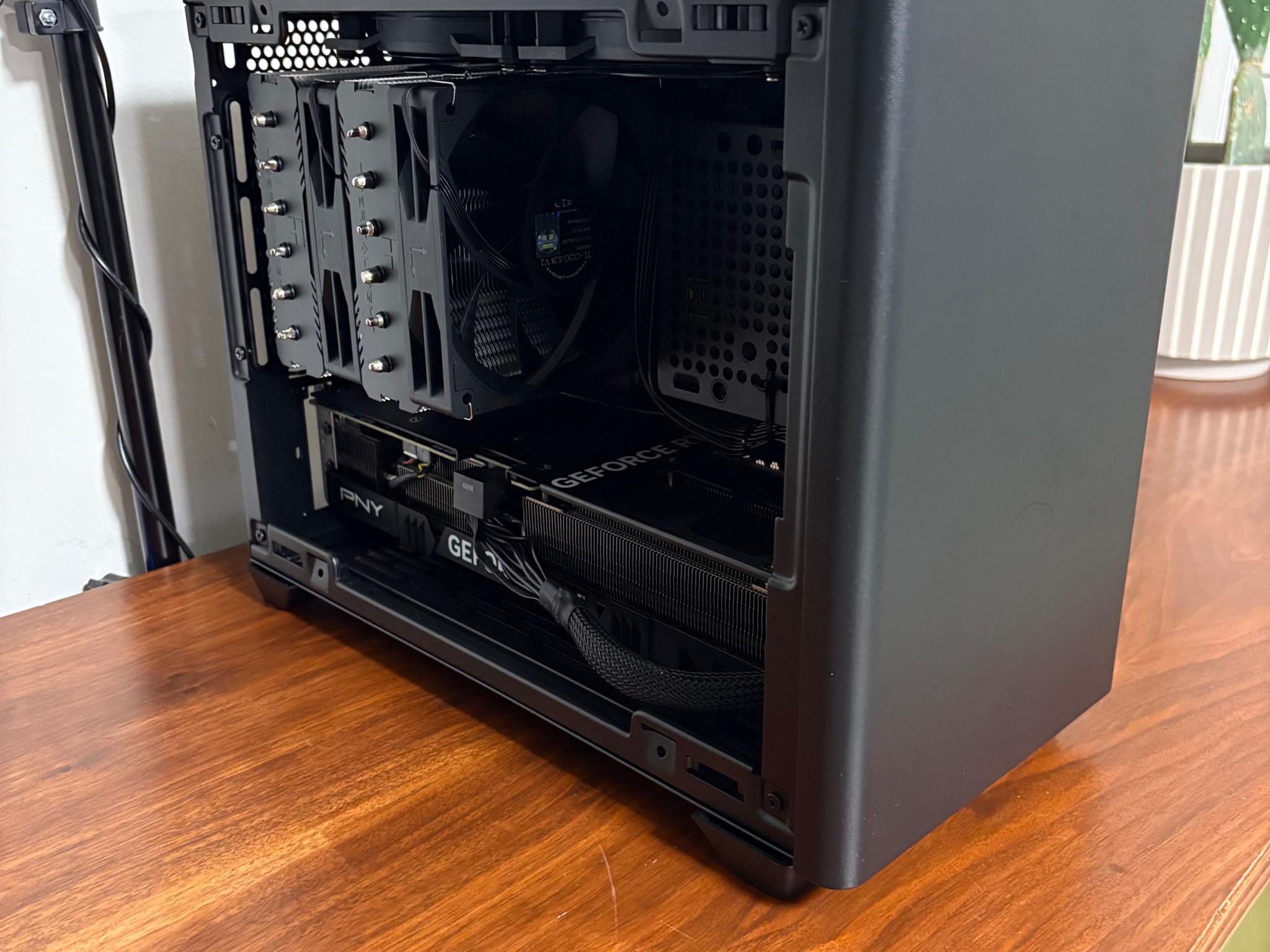 RTX 4070TI SUPER | Ryzen 7 5800X3D | 32GB DDR4 | 1 TB SSD | 850W PSU | 2x 120mm Fans | NR200 ITX