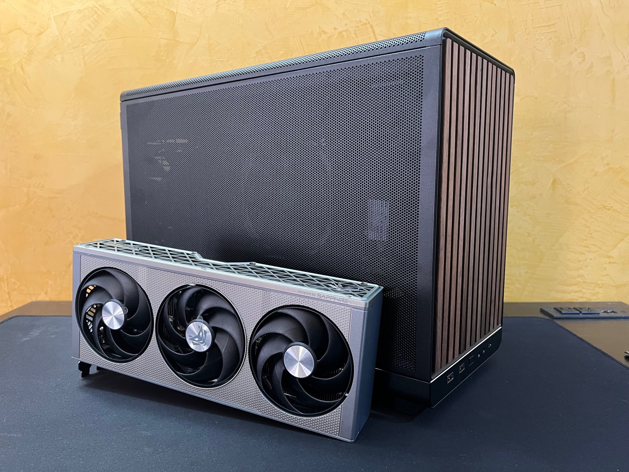 Sapphire Nitro+ RX 9060 XT 16GB Gaming OC