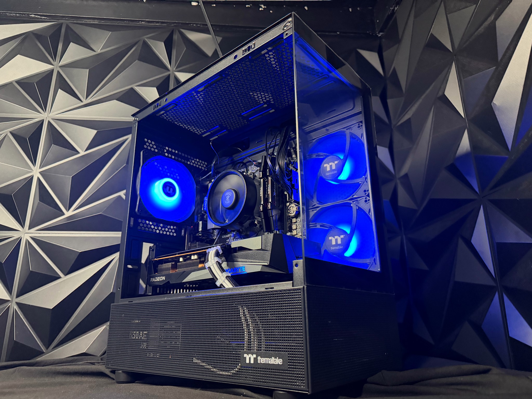 🐑🖤 BLACK SHEEP 🖤🐑 Ryzen 5 5500| RX 7600| 16 GB DDR4| 1.25 TB NVMe| 650W PSU