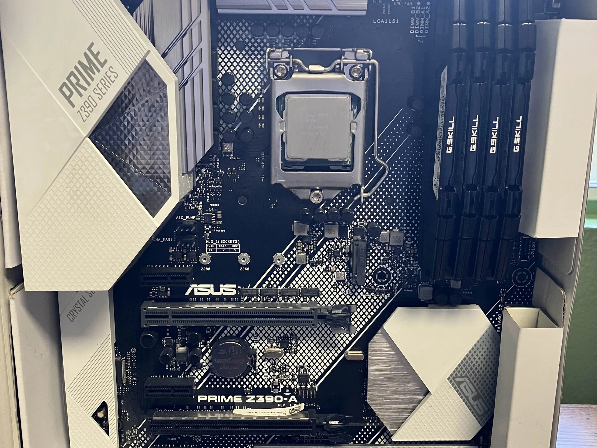 Core i7 9700k + Asus Prime Z390-A + 48gb ddr4 3200M/T RAM