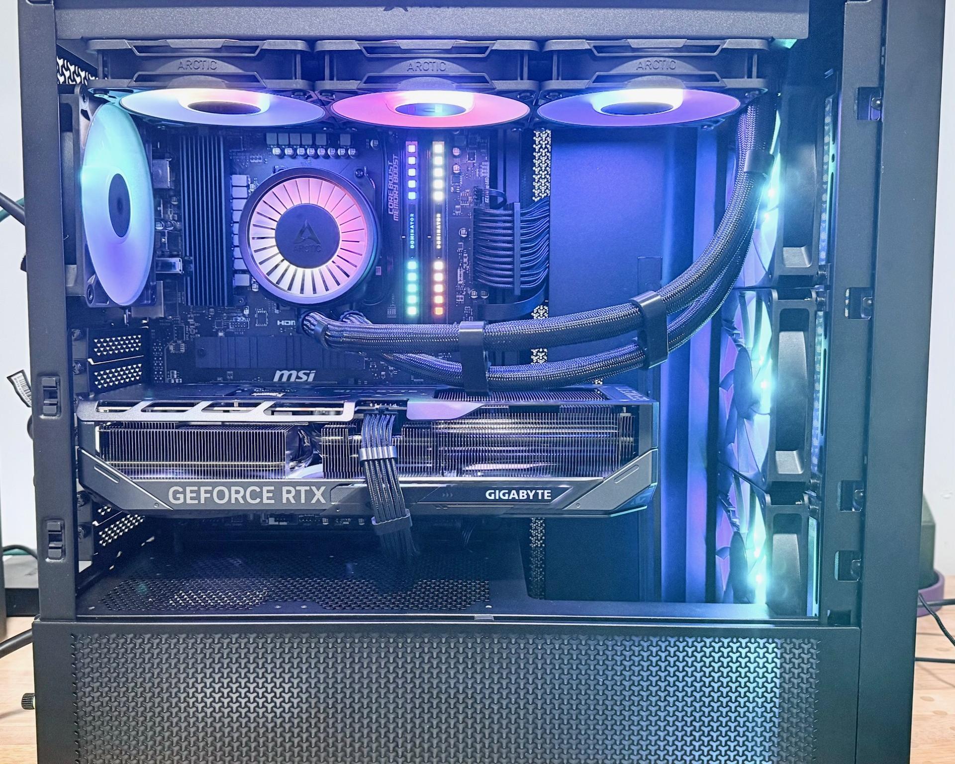 Dominator RTX 5070TI 16GB