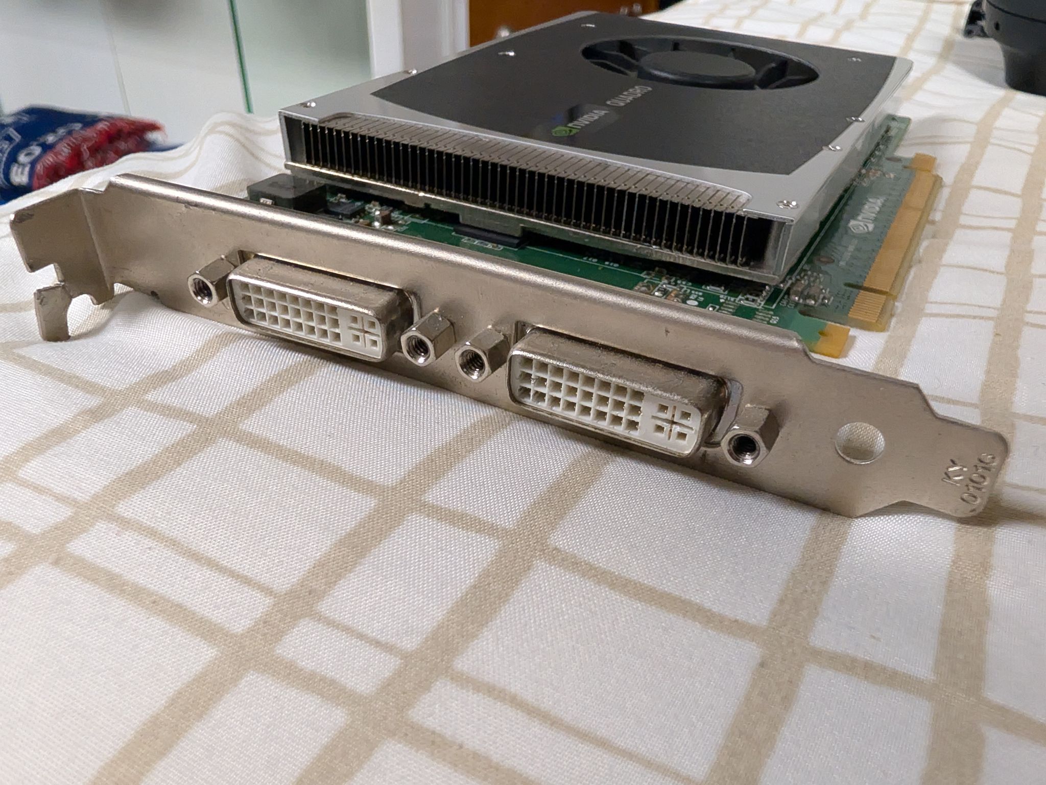 Nvidia Quadro 2000D - 1GB (1024MB) GDDR5 - GF106 - 2x DVI connector