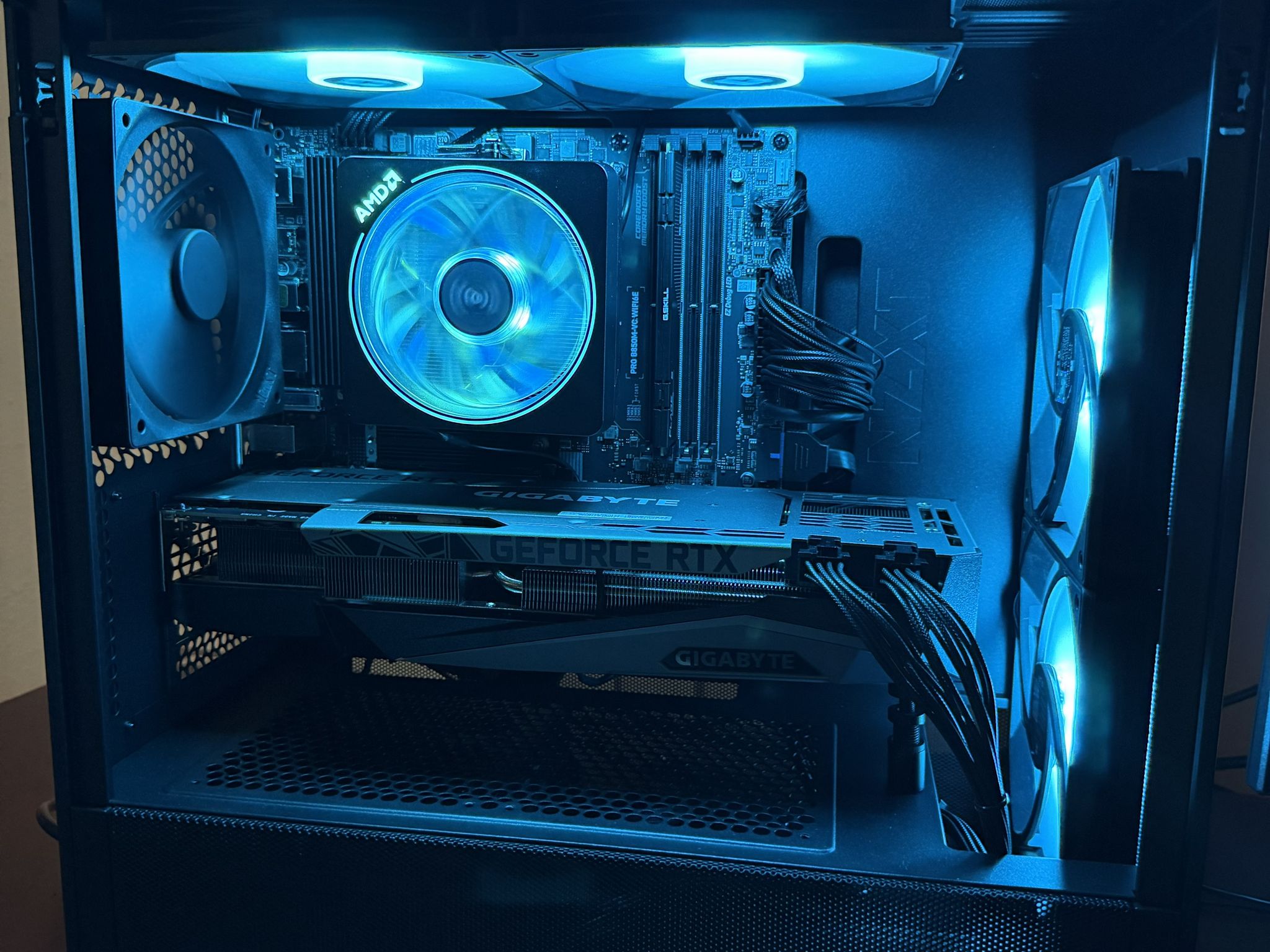"Eternal Dragon" Ryzen 5 7500X3D, RTX 3080 12GB, 16GB DDR5-6000, 1TB Gen4 NVMe
