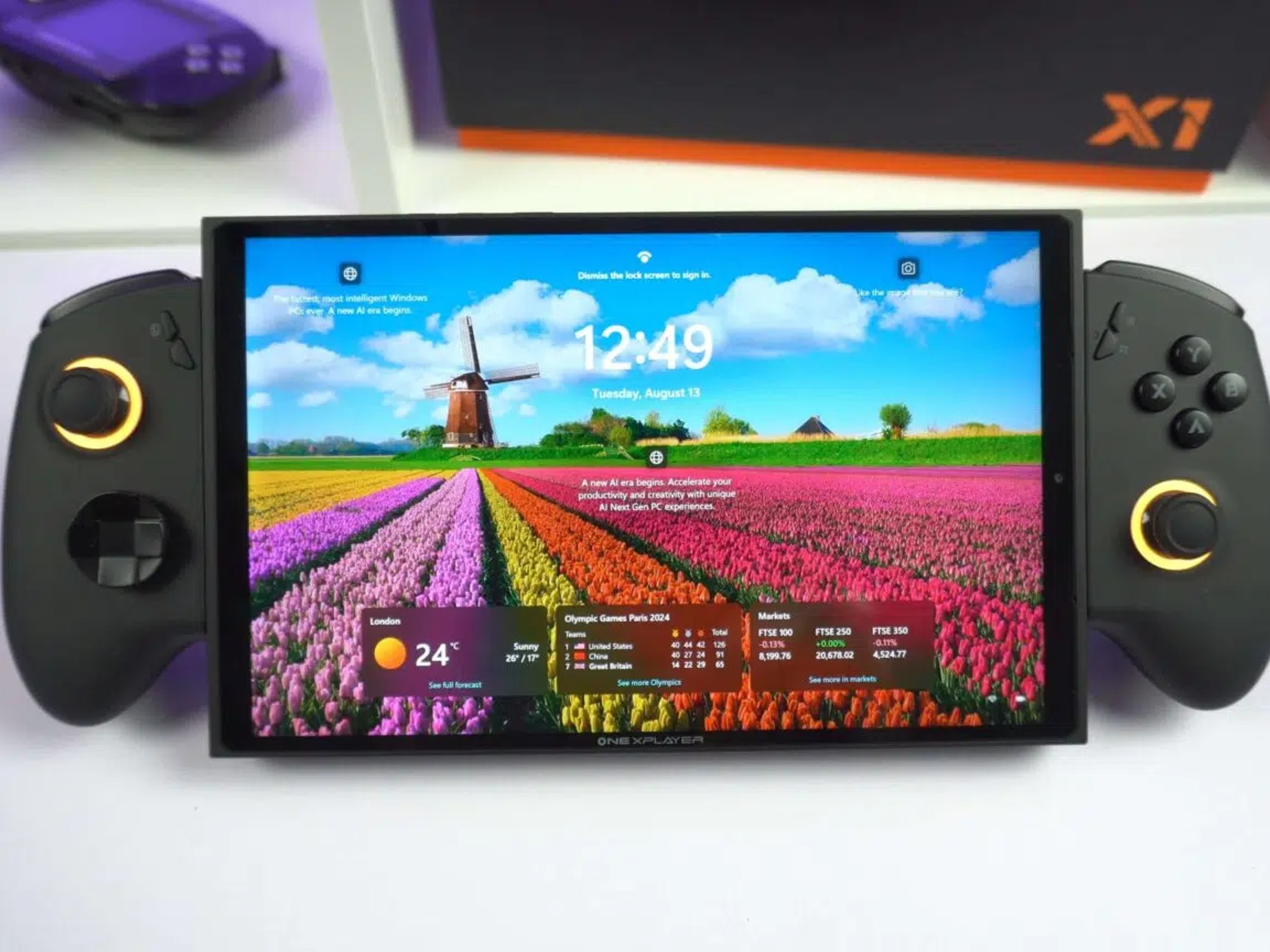 ONEXPLAYER X1 Mini 8840U