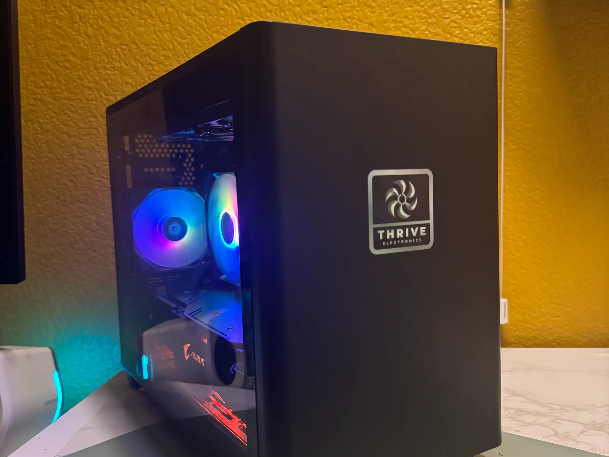 Mini-ITX RTX 2080 Ti Build | Ryzen 7 3800X | 32GB DDR4 RAM | 2TB NVMe | Cooler Master NR200