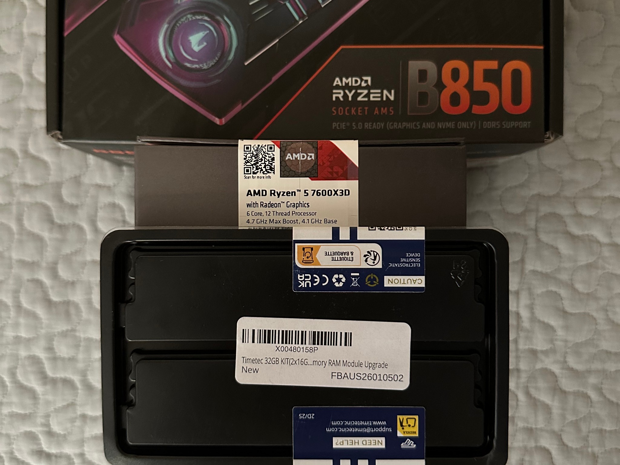 AMD Ryzen 5 7600X3D + AORUS PRO B850i Mini ITX + Timetec Premium 32GB DDR5 RAM