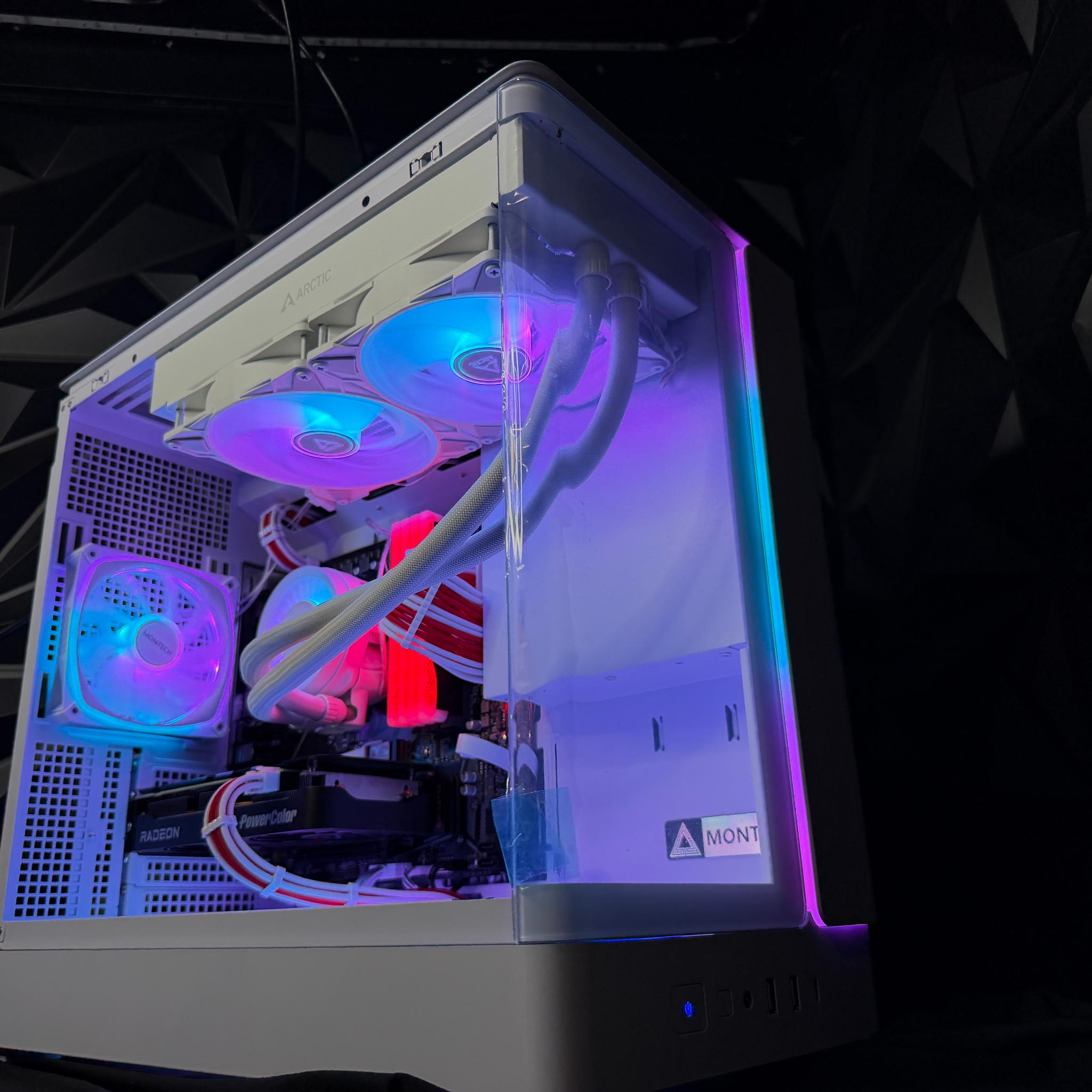 🩸❄️ BLOOD ICE ❄️🩸Ryzen 5 5600X3D| RX 9060XT 16 GB | 32 GB DDR4| 1.25 TB NVMe|750W Gold PSU