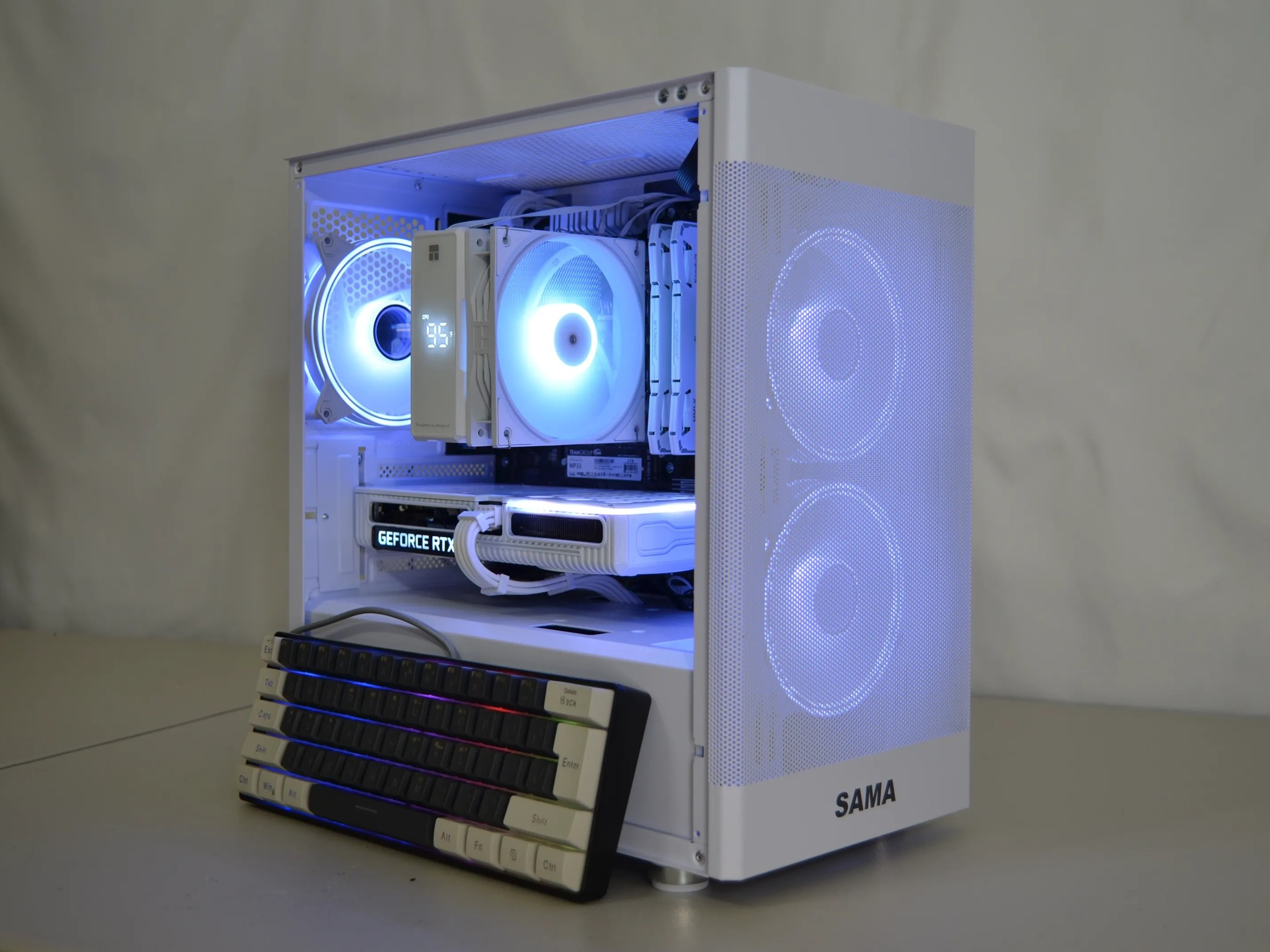 ⚪White Out V3⚪ Free Keyboard!⌨️ - RTX 3060ti | Ryzen 5 5500 | 1tb NVMe | Windows 11 FULLY ACTIVATED