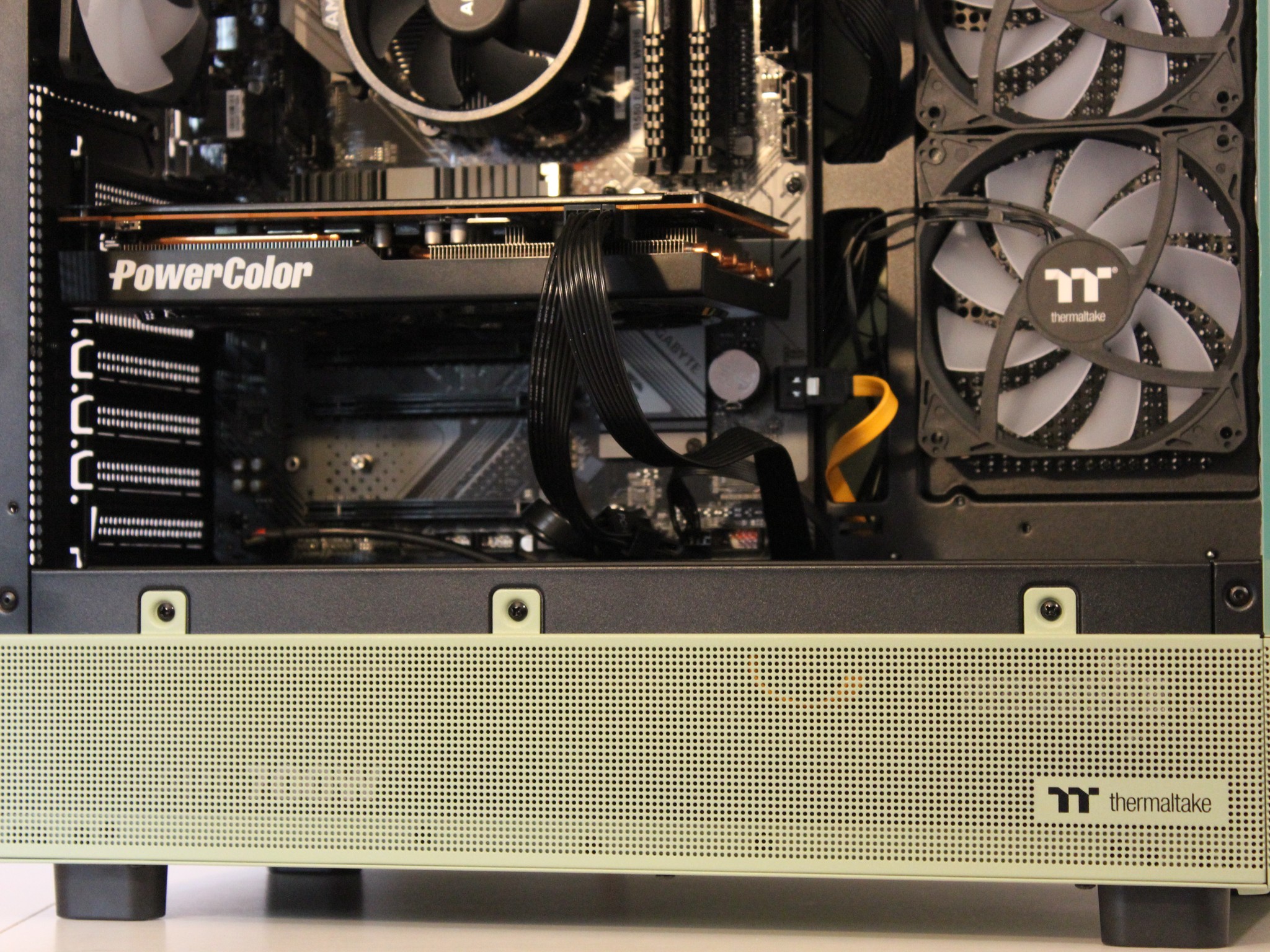 RX 5600 XT | Ryzen 5 5500 | 16GB DDR4 | 500GB SSD | Win11 | WiFI | 1080P Gaming PC