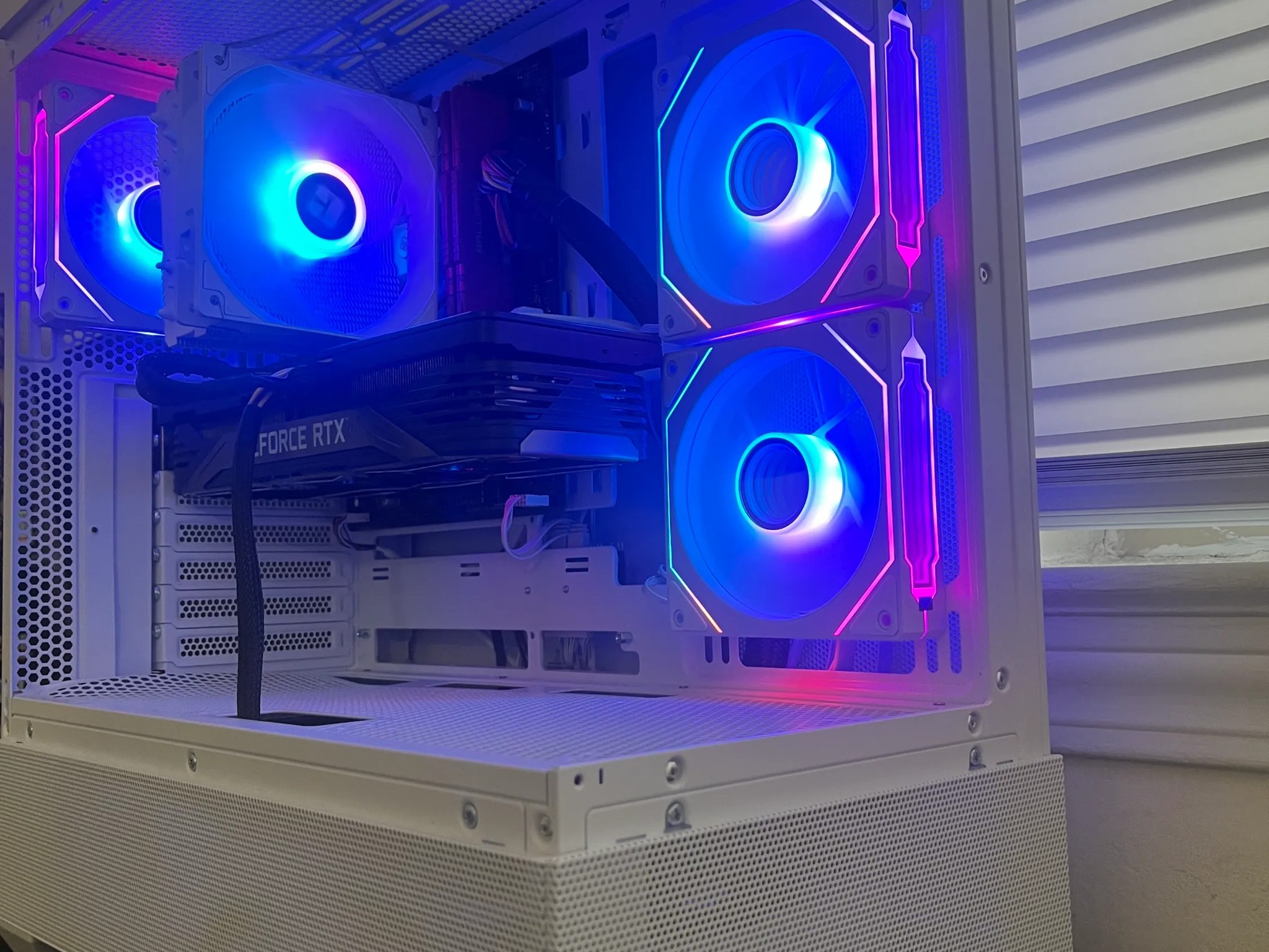 NEED GONE ASAP RTX 3070, Ryzen 7 (8 CORES 16 THREADS), 16GB RAM, 500GB NVME, WiFi,Gaming PC