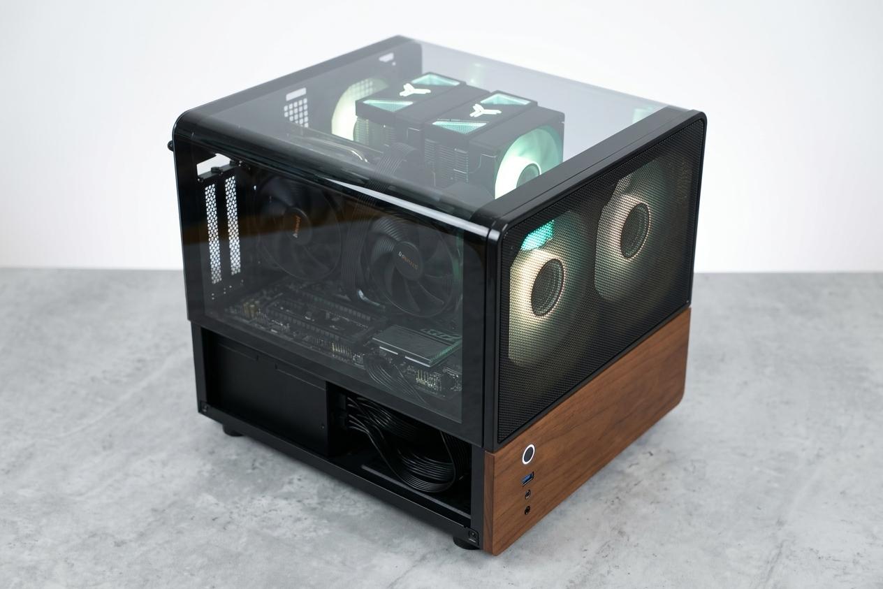 Clean Wood Jonsbo V12 1440P Build - 7600X3D | 5060 TI 16GB | 1TB NVME