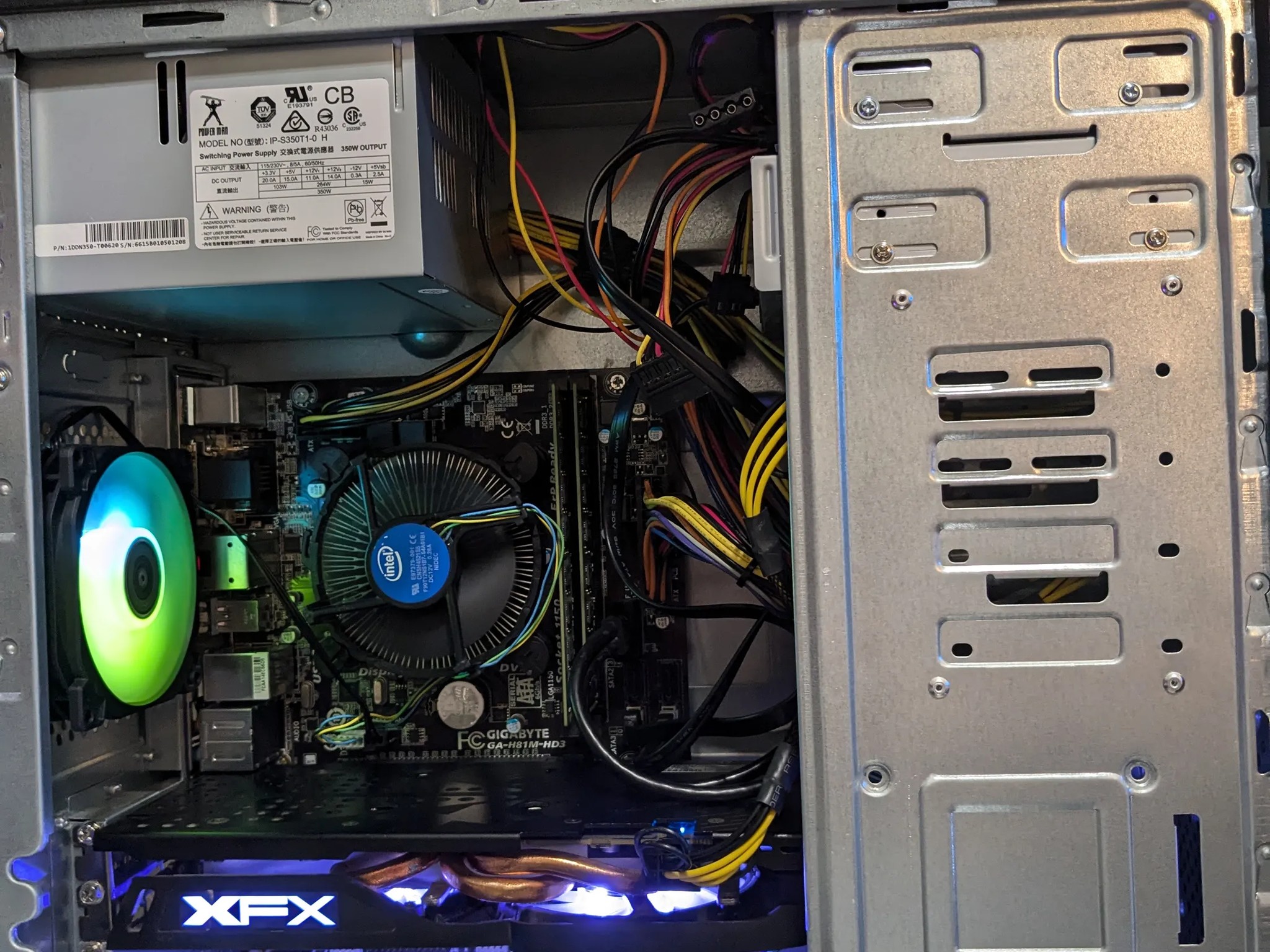 Subtle Gamer ~ i5-4570, 16GB RAM, RX 480 4GB, 400GB SSD, WiFi, RGB, Win10
