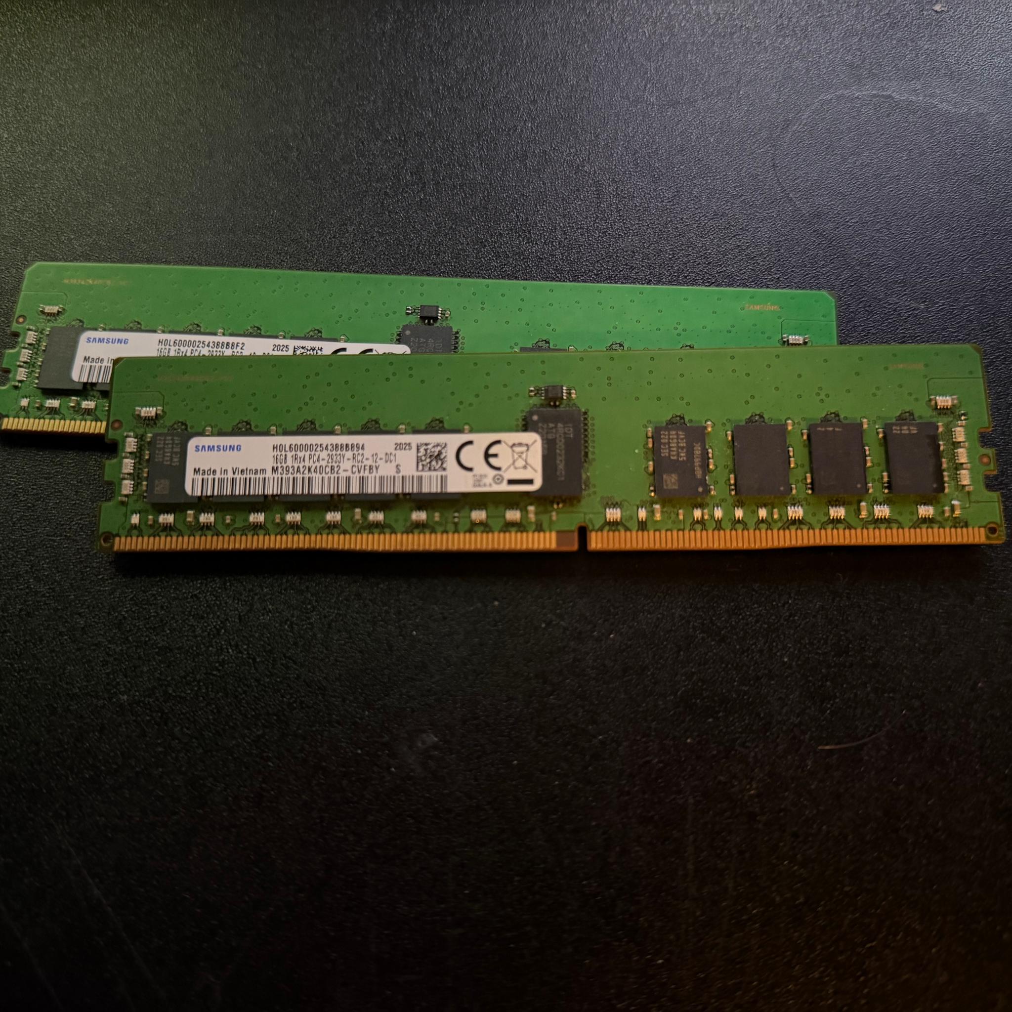 32GB DDR4 SERVER RAM (untested) (16x2)